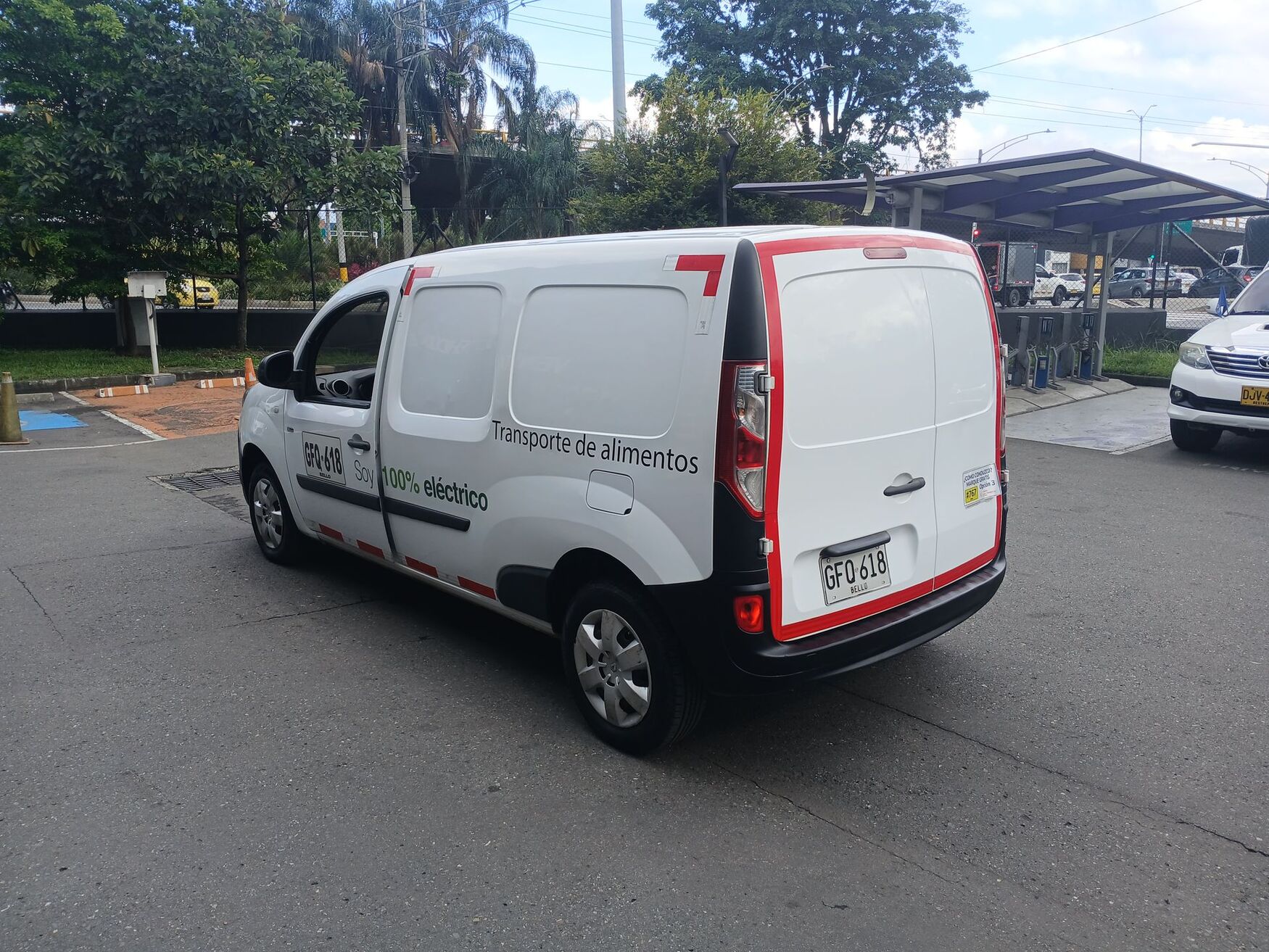 Renault - Kangoo ZE - 2019 image number 7