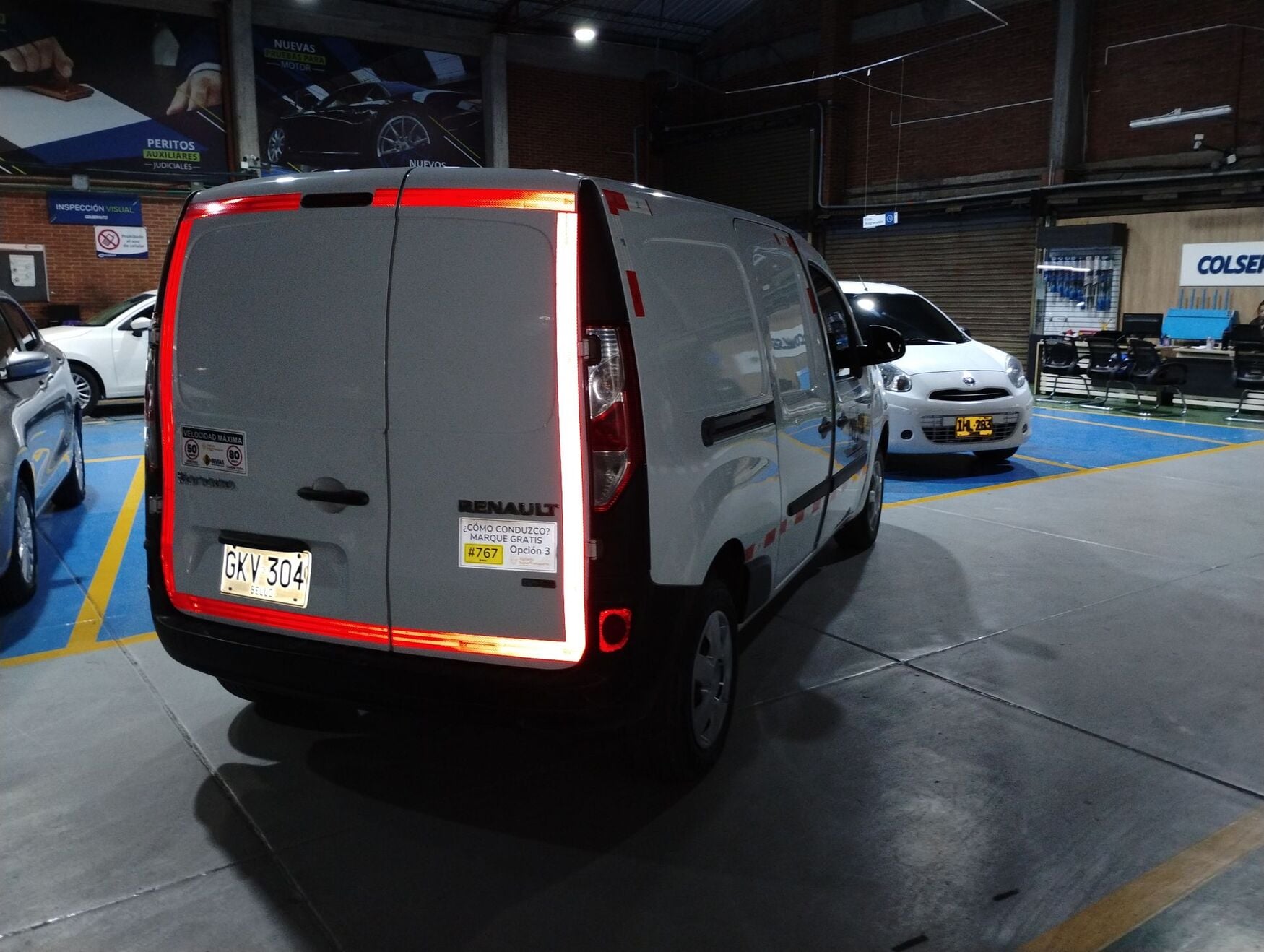 Renault - Kangoo ZE - 2020 image number 9