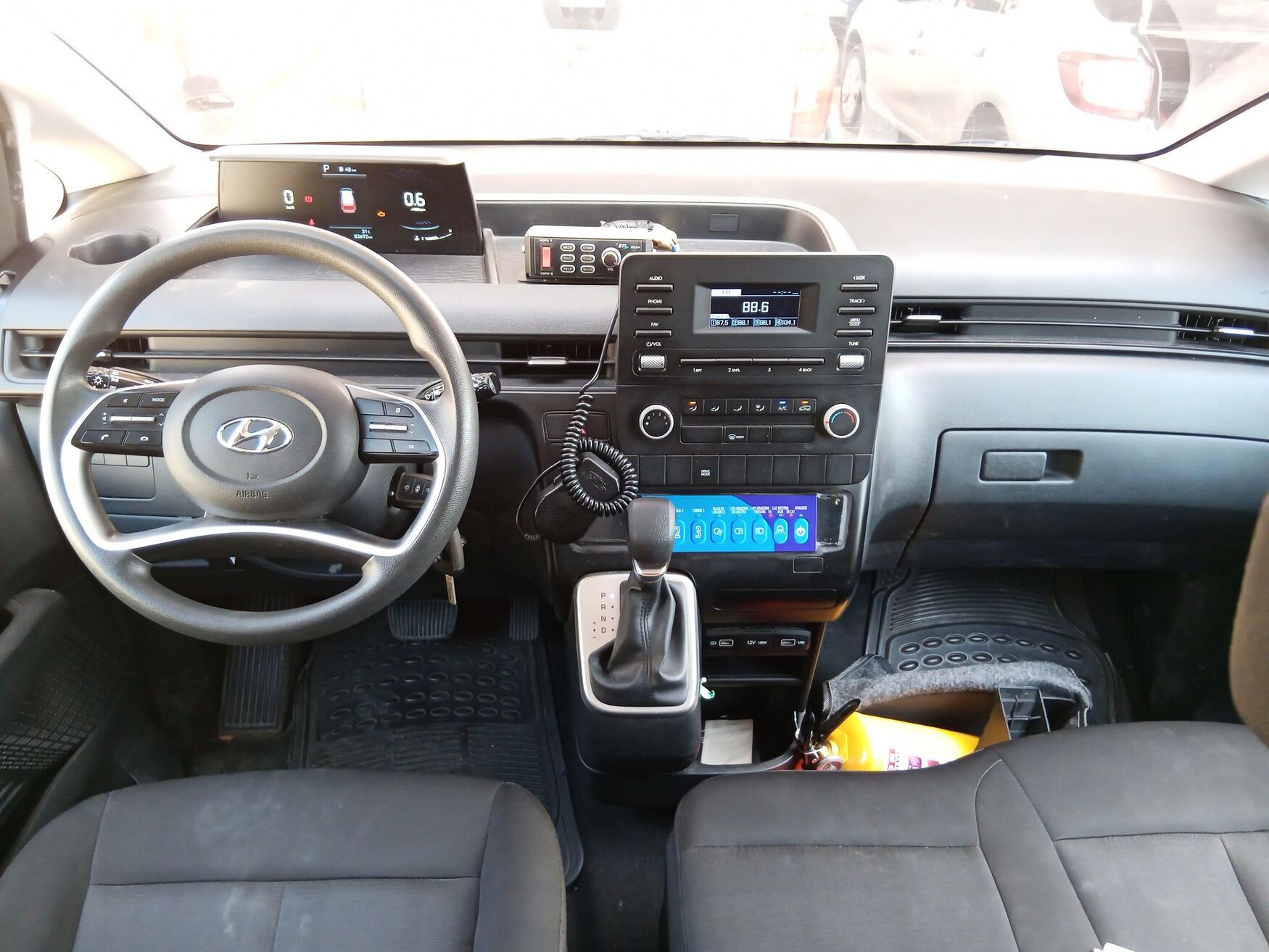 Hyundai - STARIA - 2024 image number 11