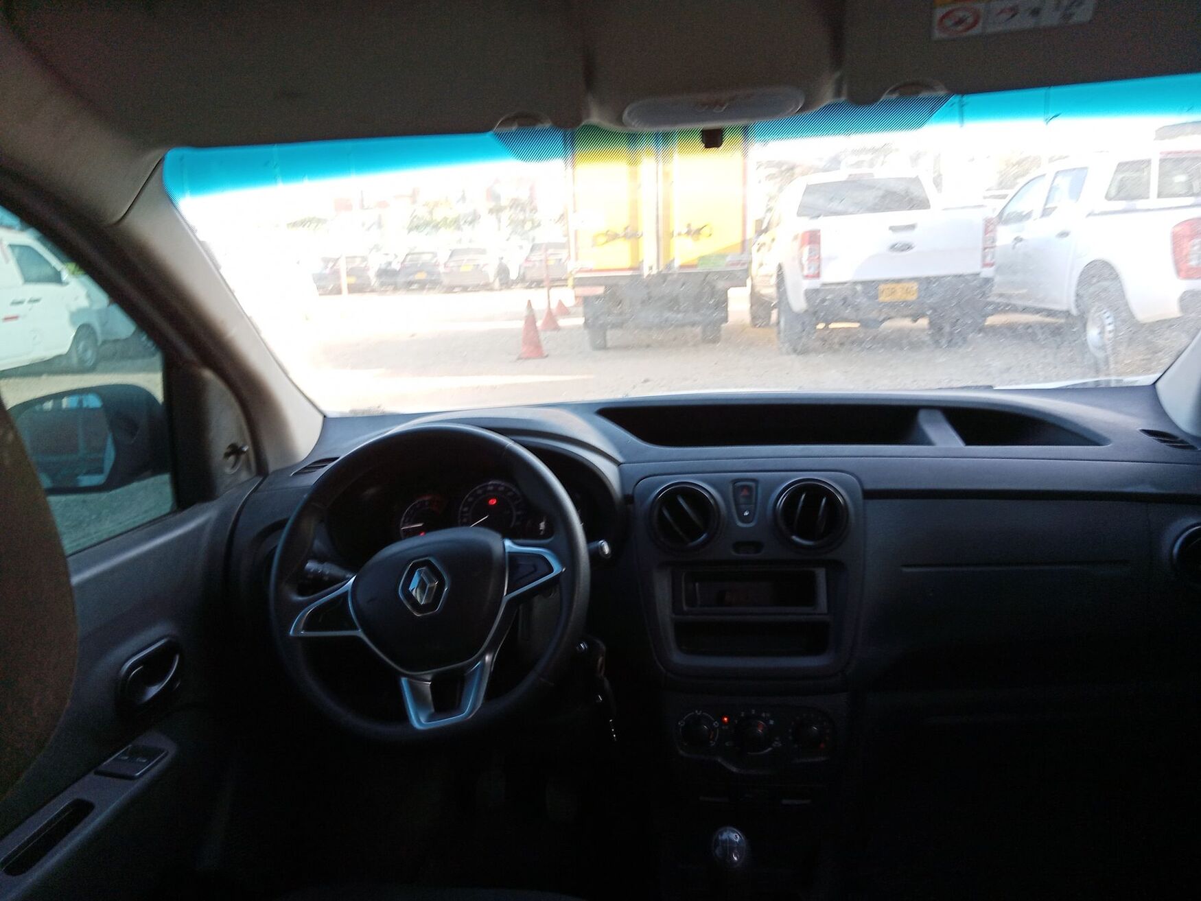 Renault - Kangoo - 2023 image number 11