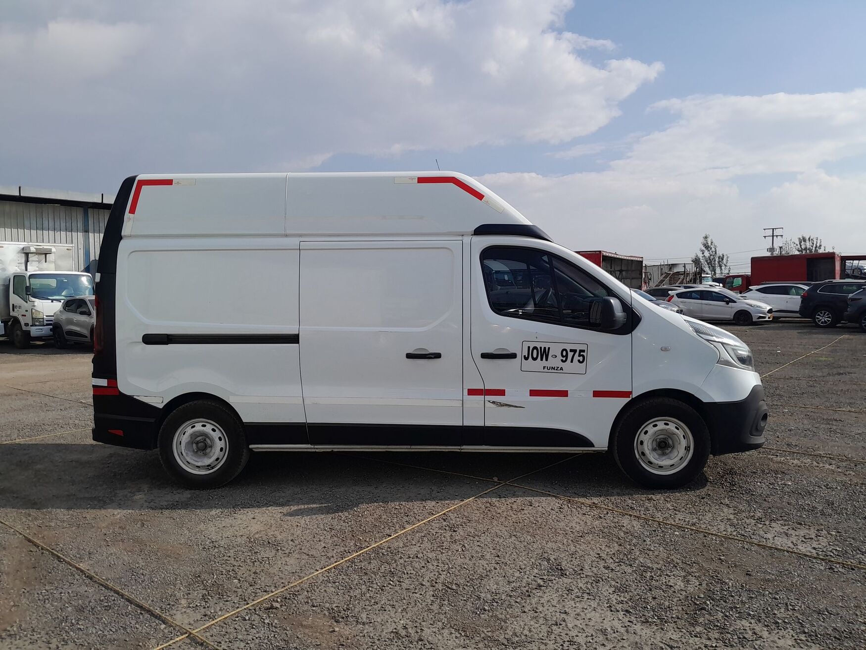 Renault - Trafic - 2021 image number 10