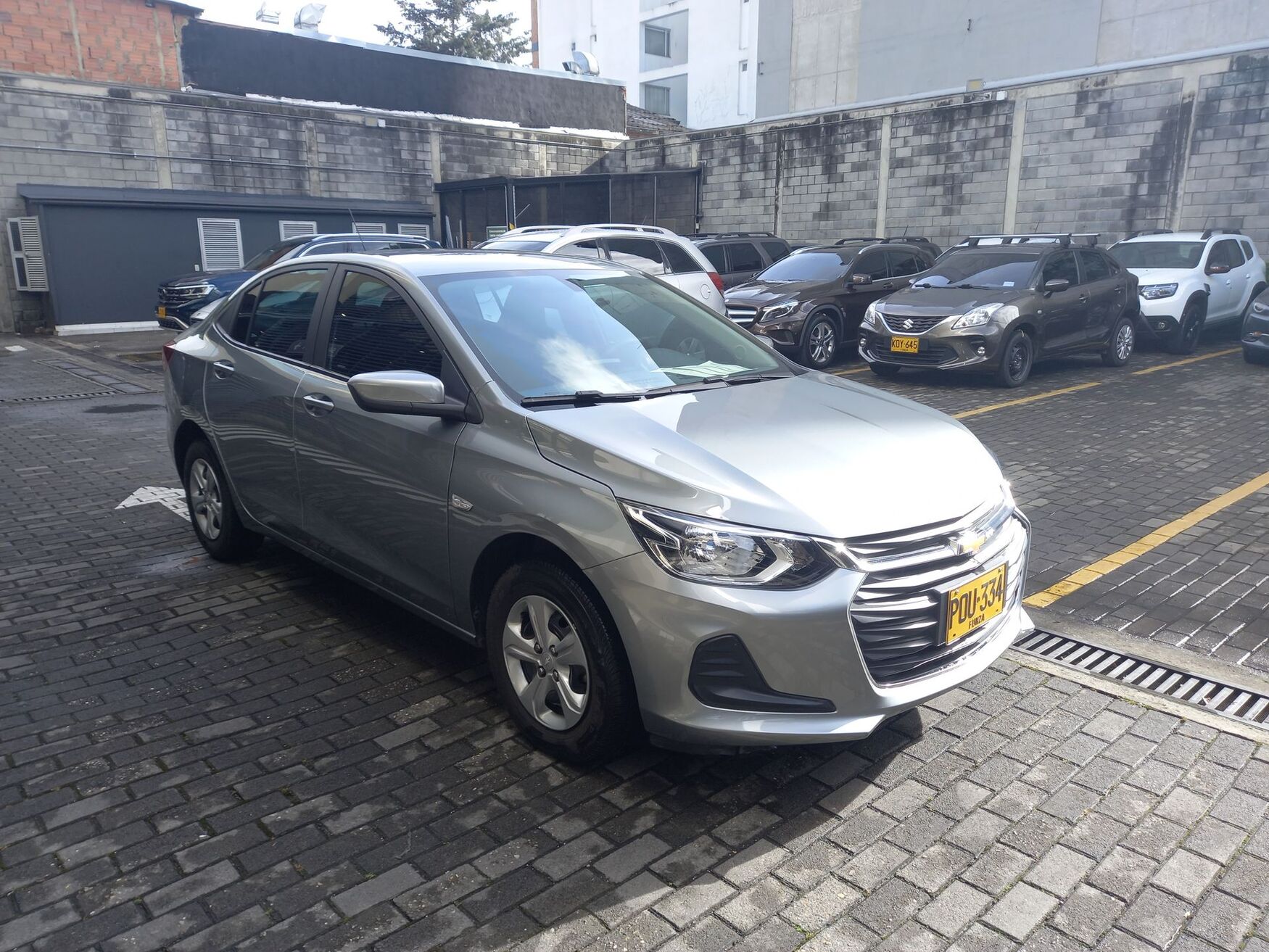 Chevrolet - Onix - 2025 image number 1