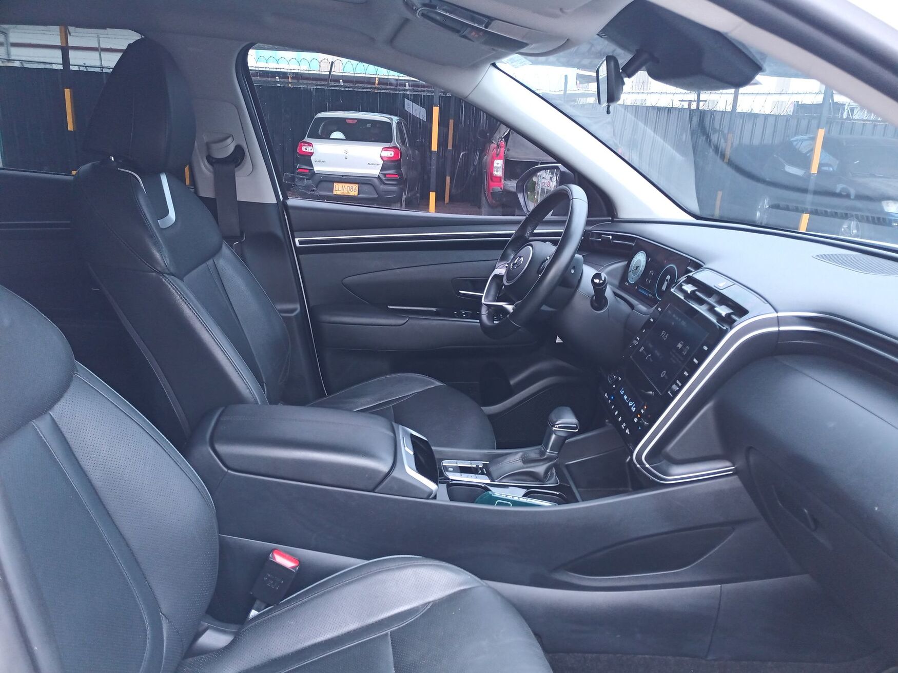 Hyundai - Tucson - 2023 image number 2