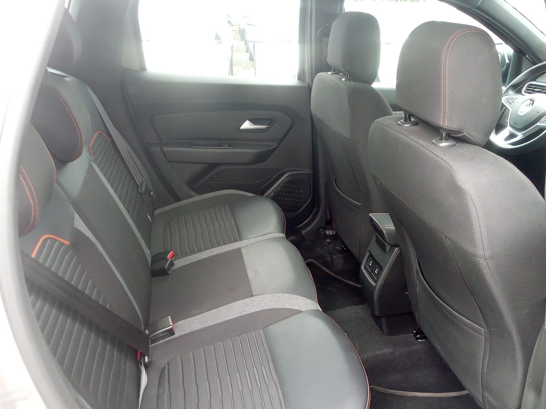 Renault - Duster - 2026 image number 3
