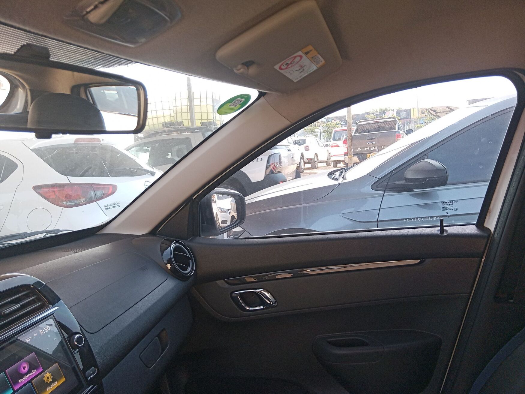 Renault - Kwid - 2025 image number 2