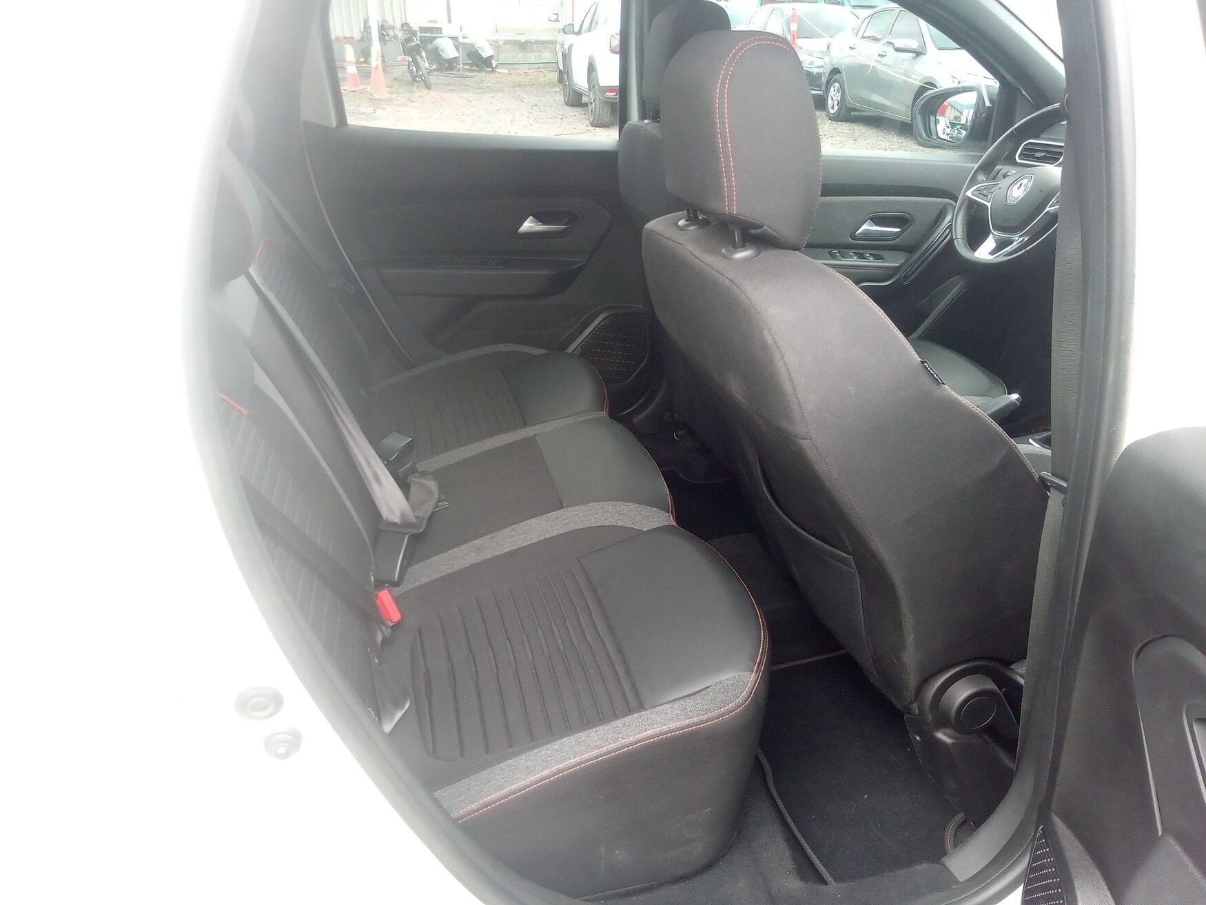 Renault - Duster - 2025 image number 3