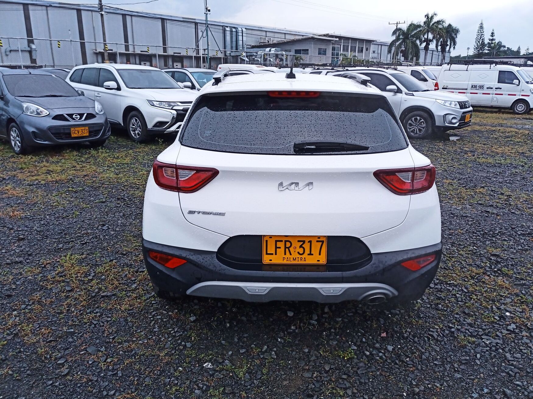 Kia - Stonic - 2023 image number 8