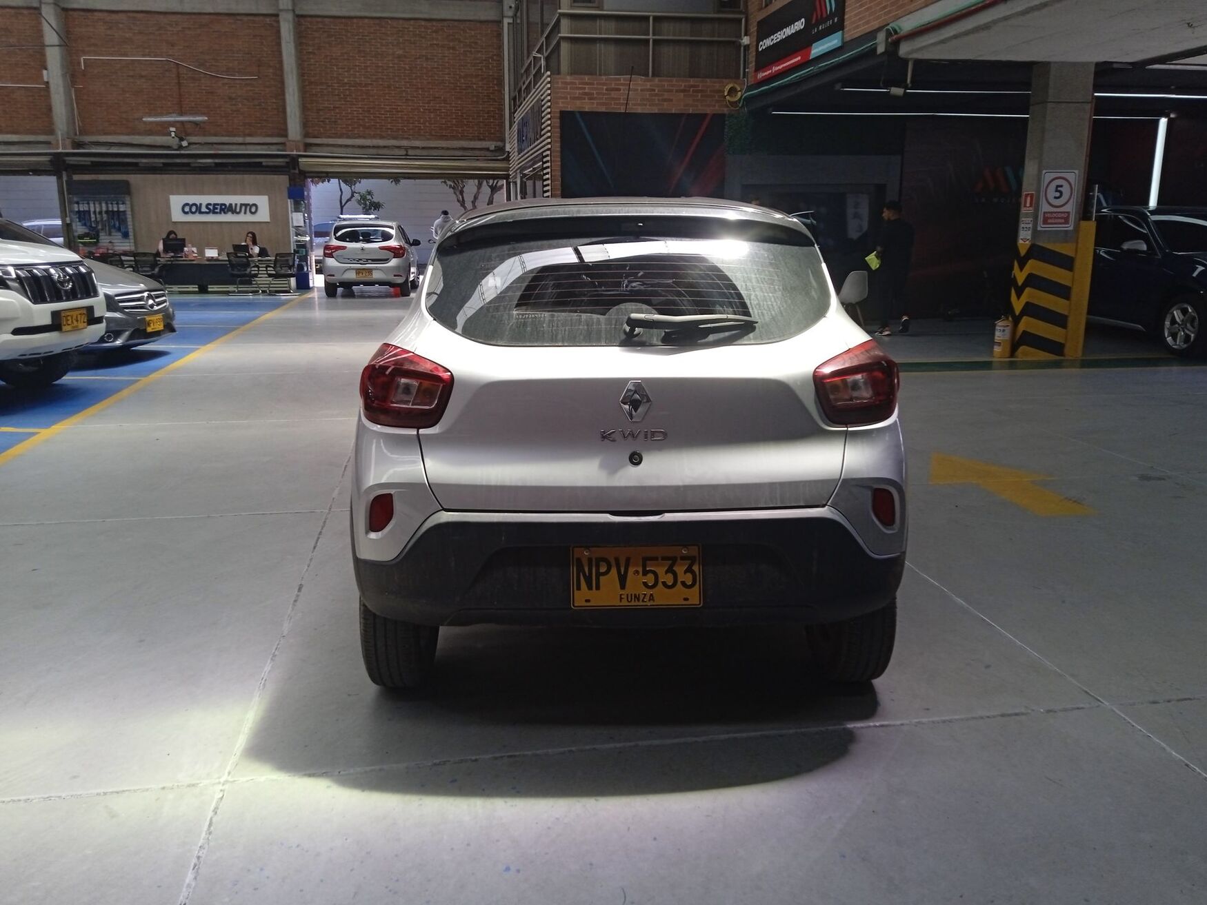 Renault - Kwid - 2025 image number 8