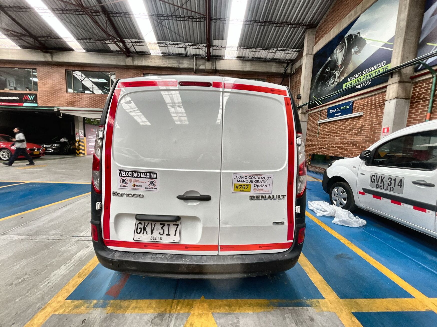 Renault - Kangoo ZE - 2020 image number 8