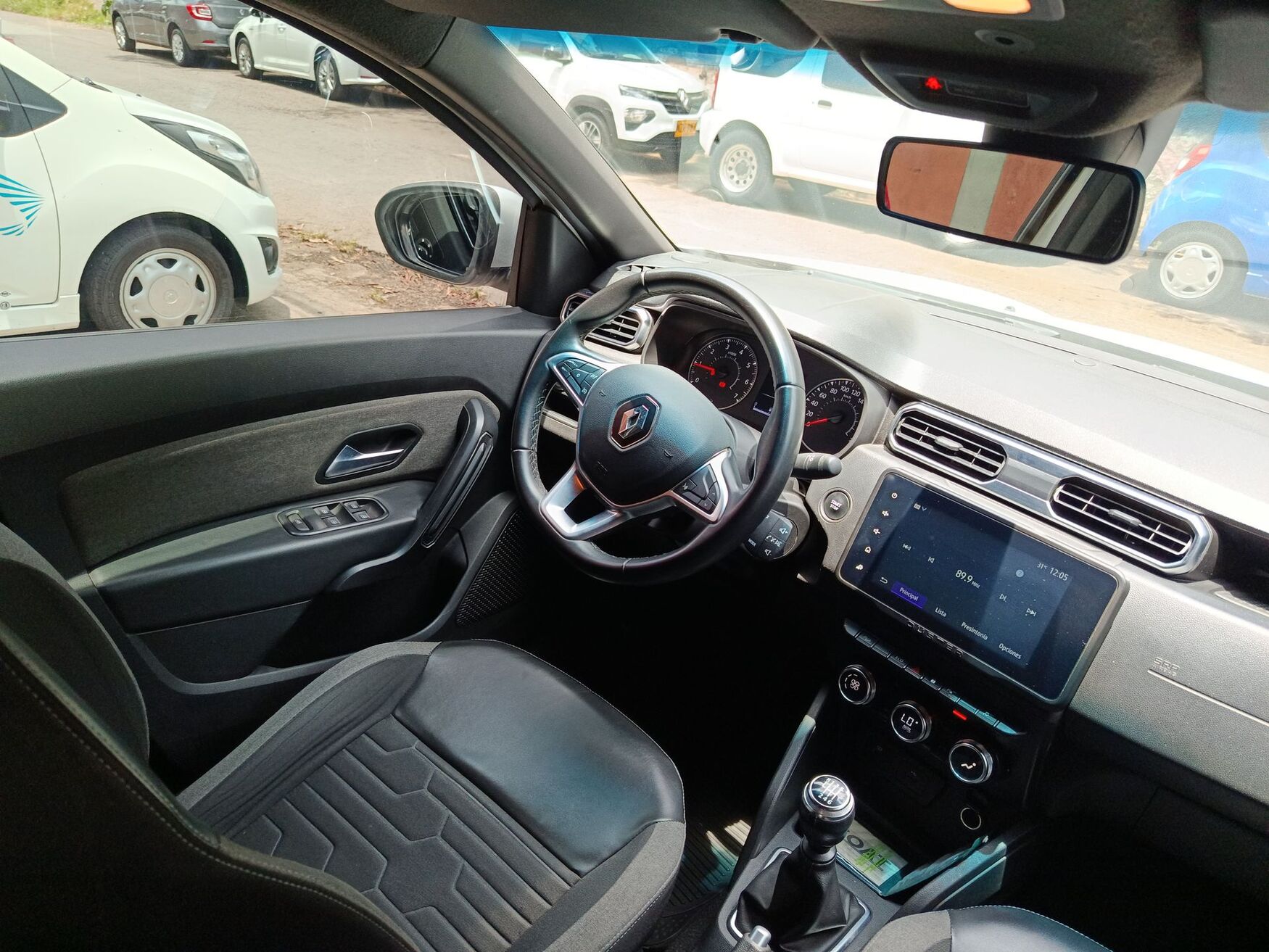 Renault - Duster - 2024 image number 11