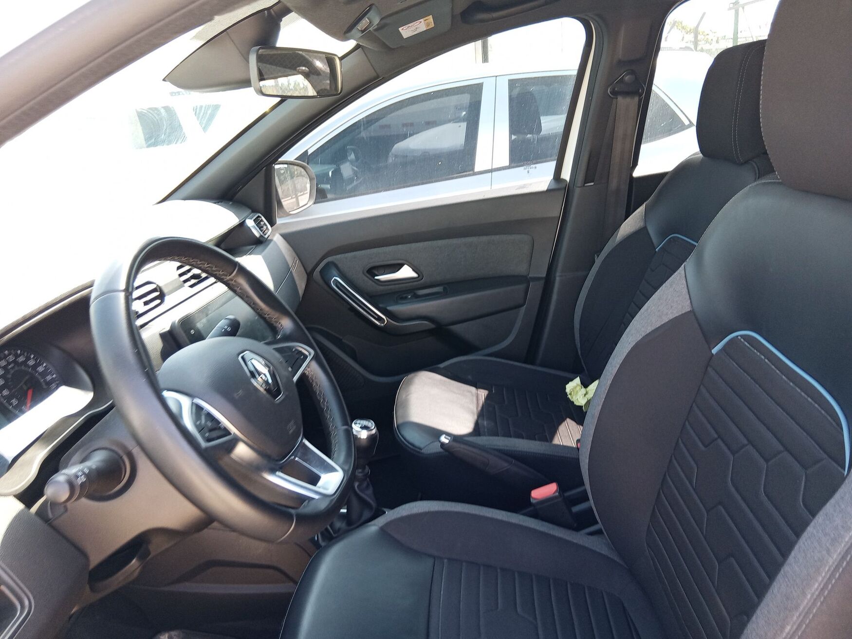Renault - Duster - 2024 image number 2