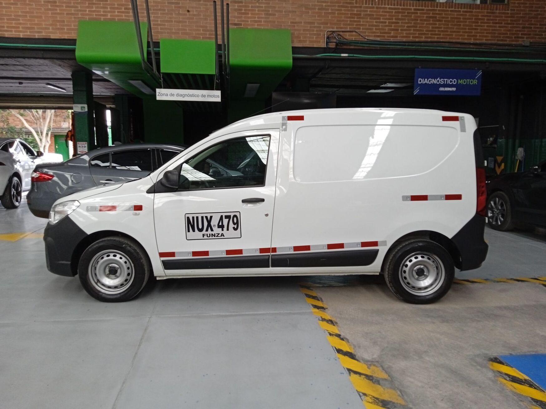 Renault - Kangoo - 2025 image number 6