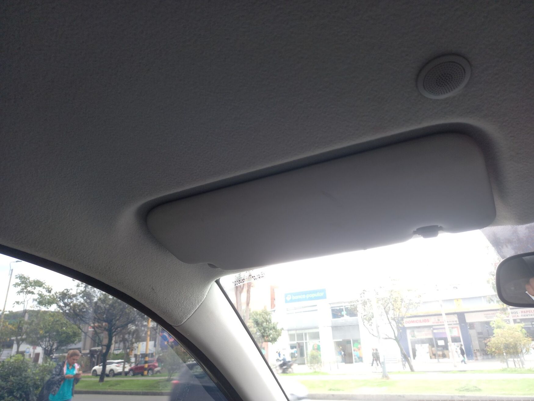 Kia - Soluto - 2025 image number 2