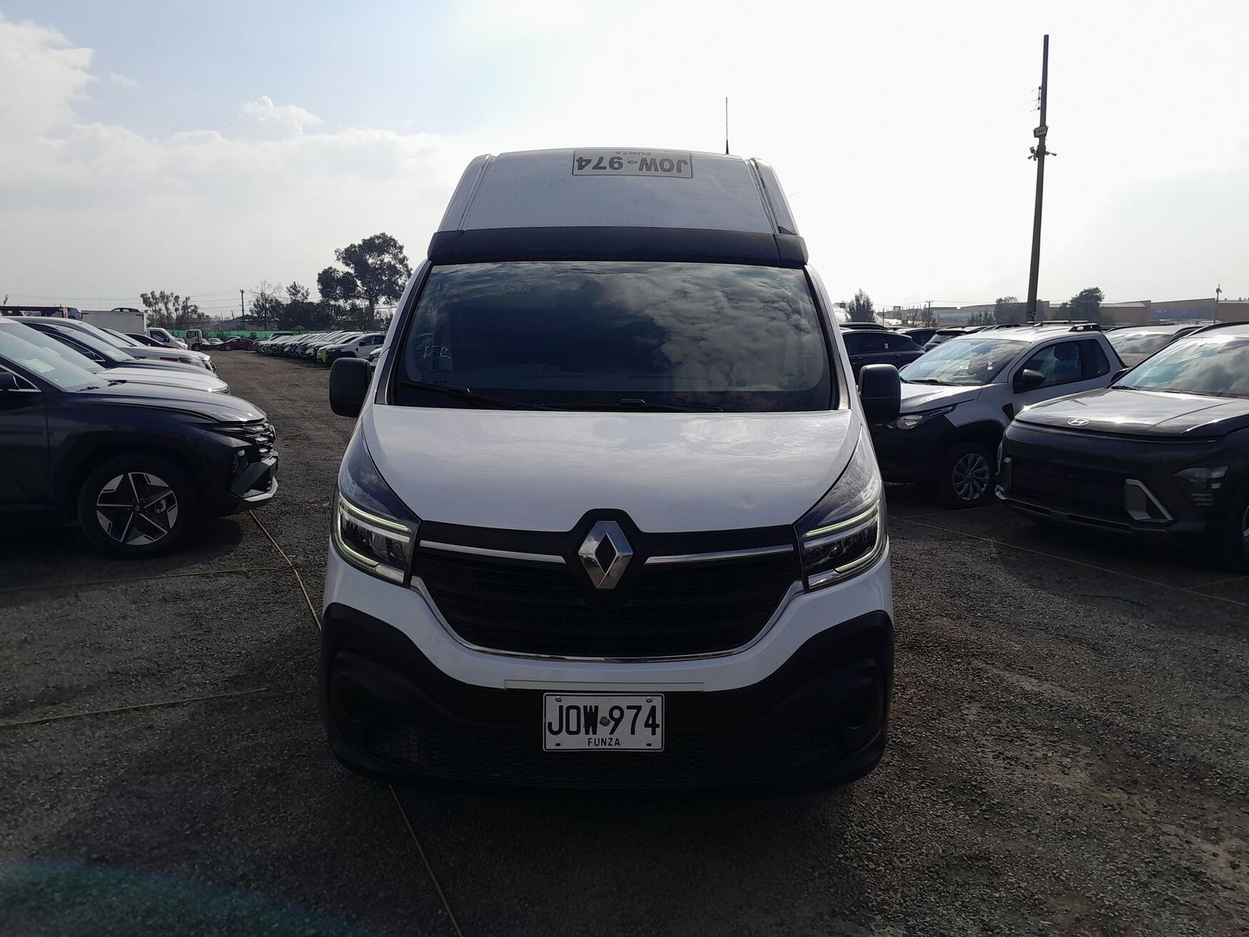 Renault - Trafic - 2021 image number 4