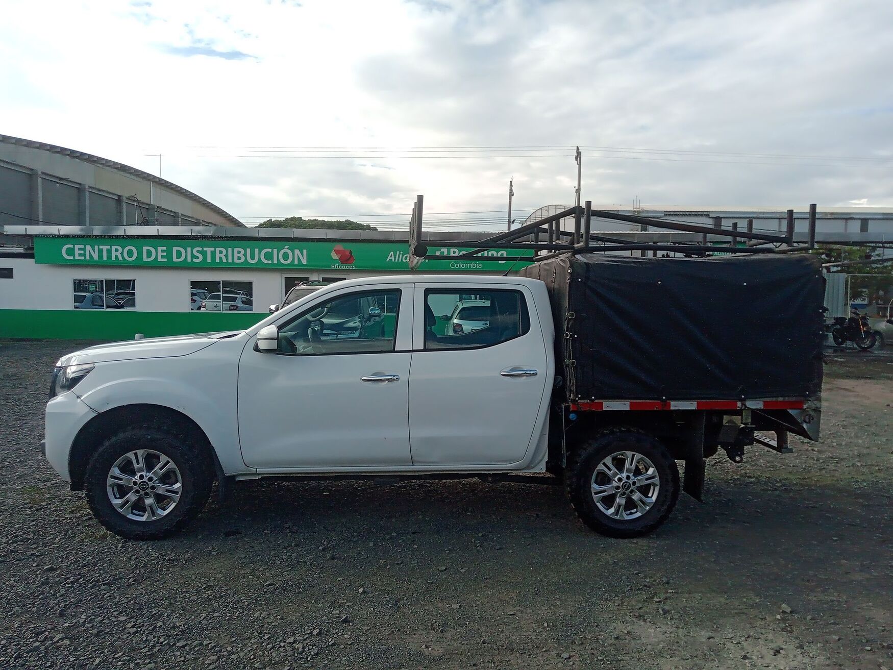 Nissan - Frontier - 2025 image number 6