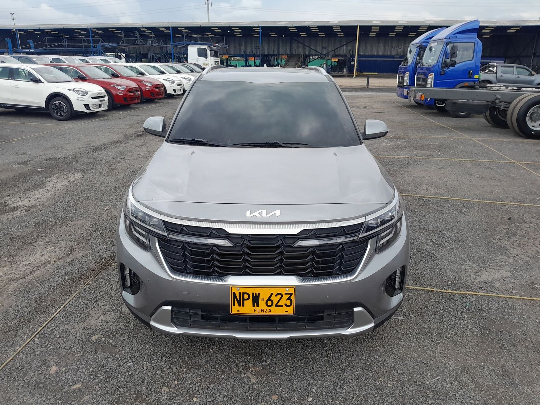 Kia - Seltos - 2025 image number 4