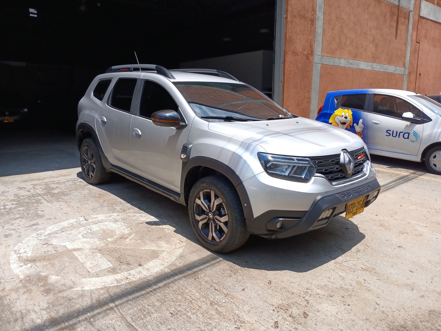 Renault - Duster - 2025 image number 1