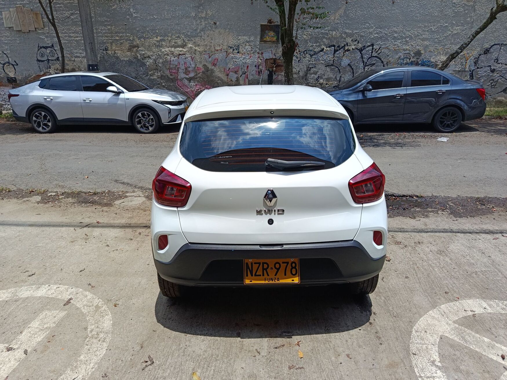 Renault - Kwid - 2025 image number 8