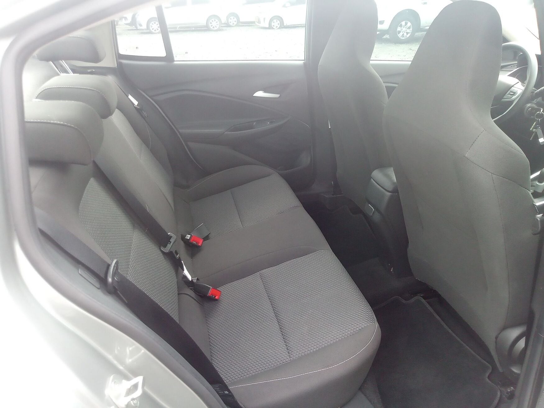 Chevrolet - Onix - 2025 image number 3