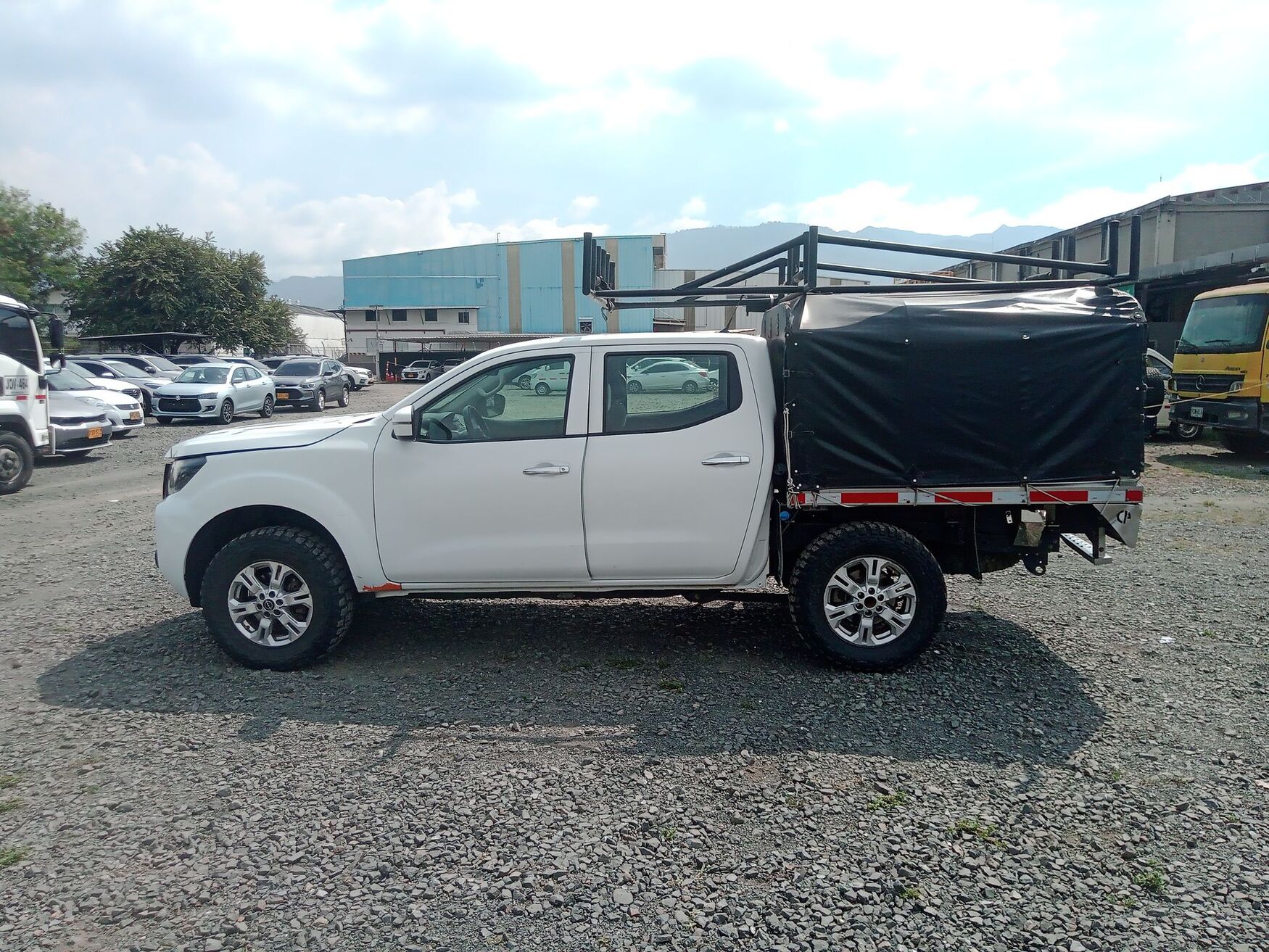 Nissan - Frontier - 2024 image number 6