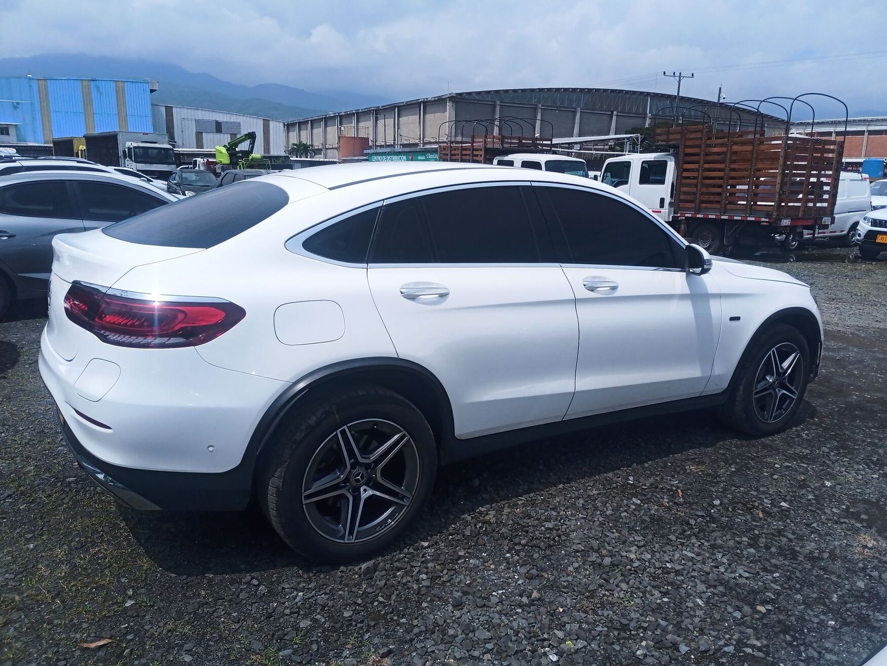 Mercedes Benz - GLC300E - 2022 image number 10