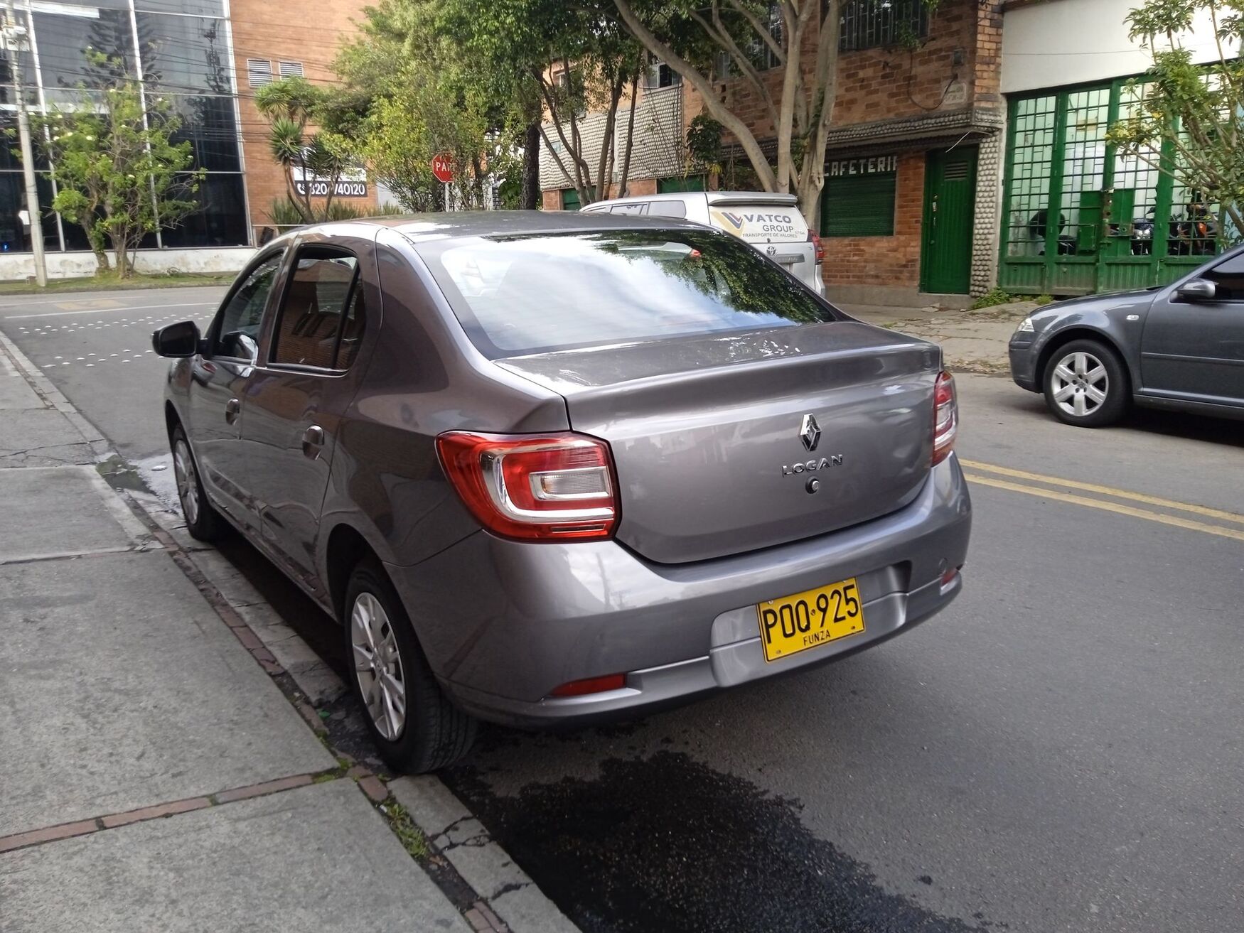 Renault - Logan - 2025 image number 7