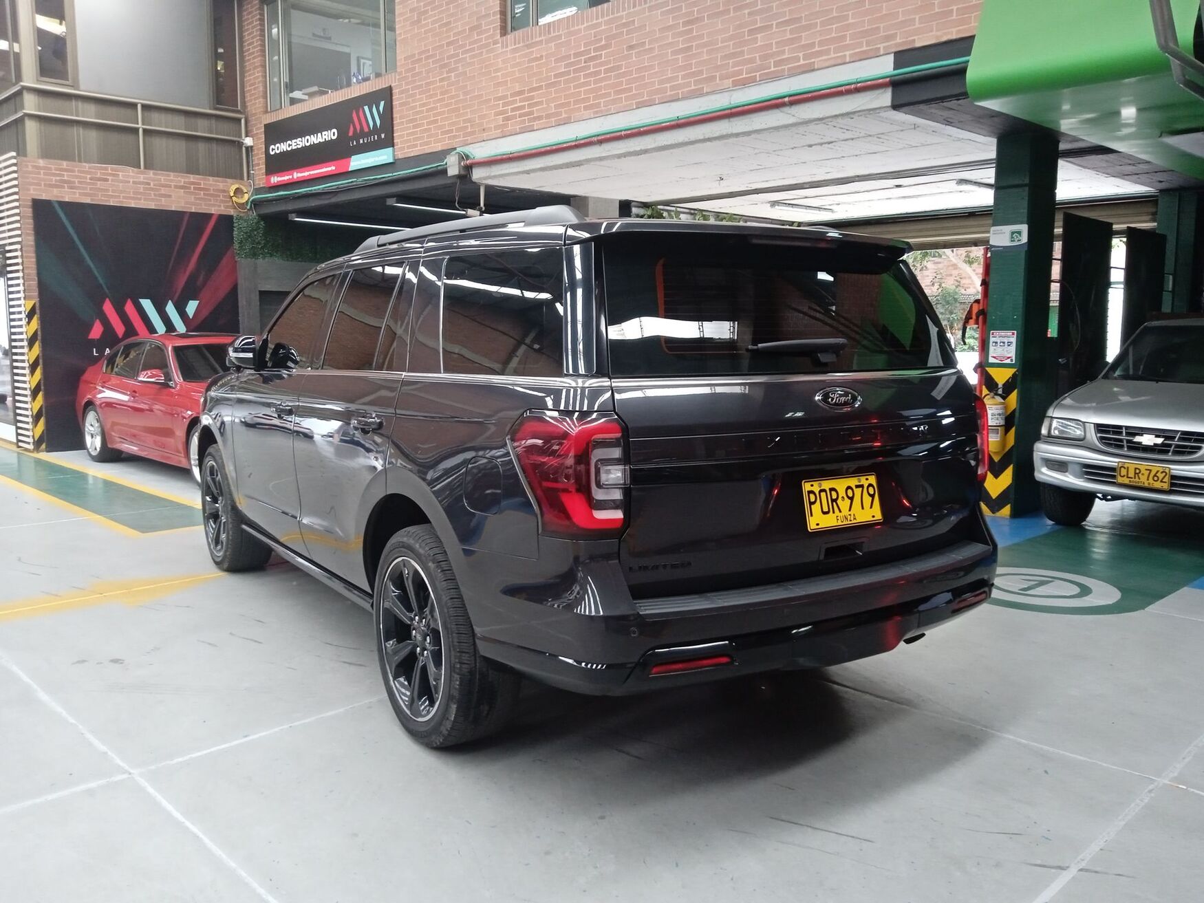 Ford - Expedition - 2024 image number 7