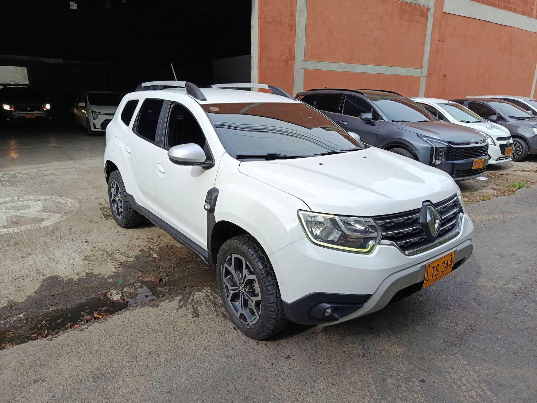 Renault - Duster - 2024 image number 1