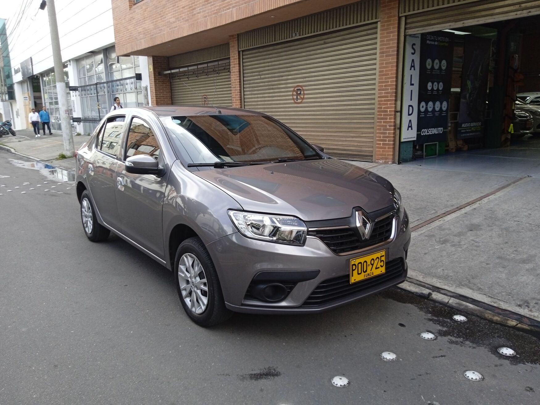 Renault - Logan - 2025 image number 1