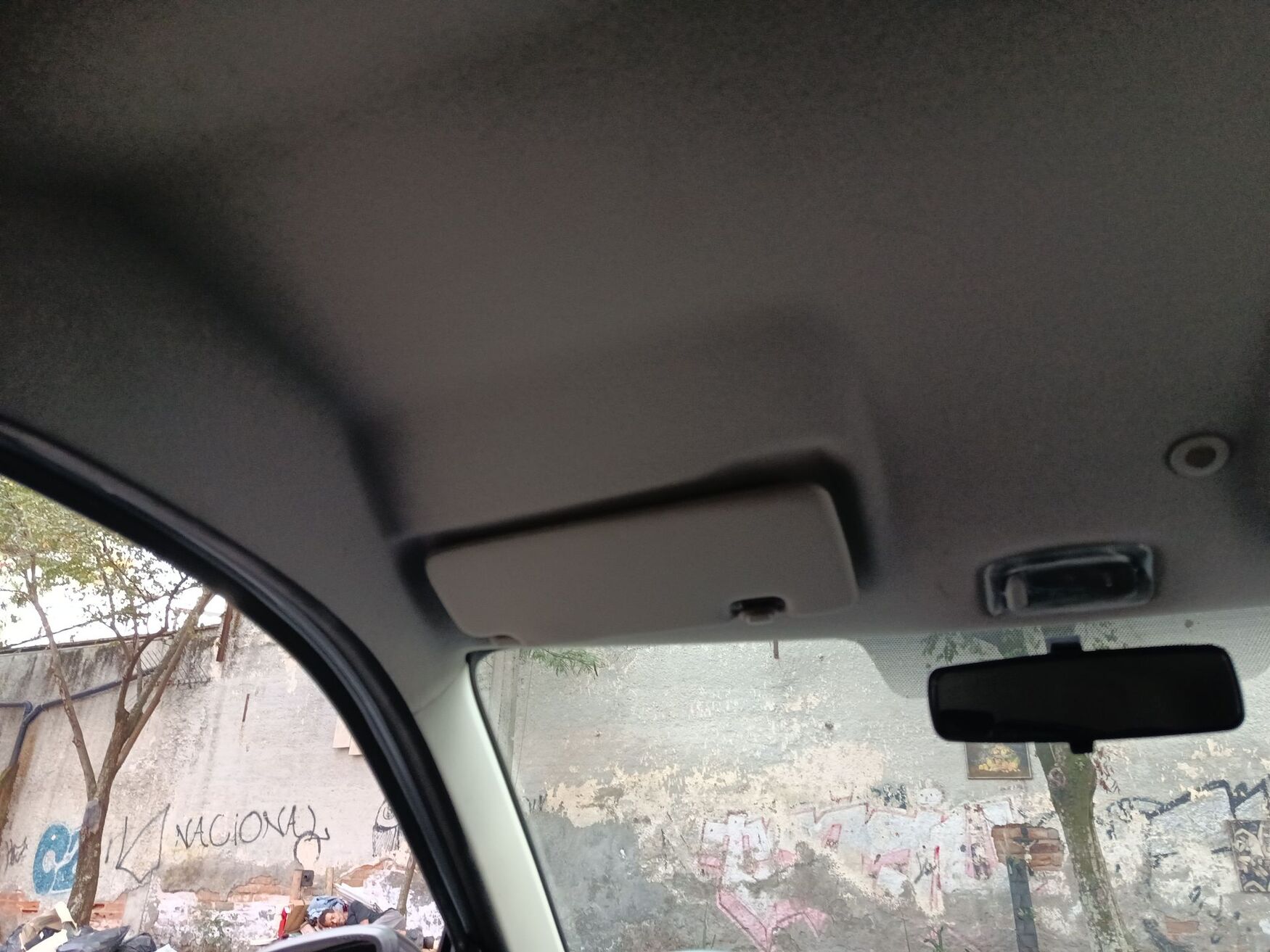 Renault - Kwid - 2025 image number 2