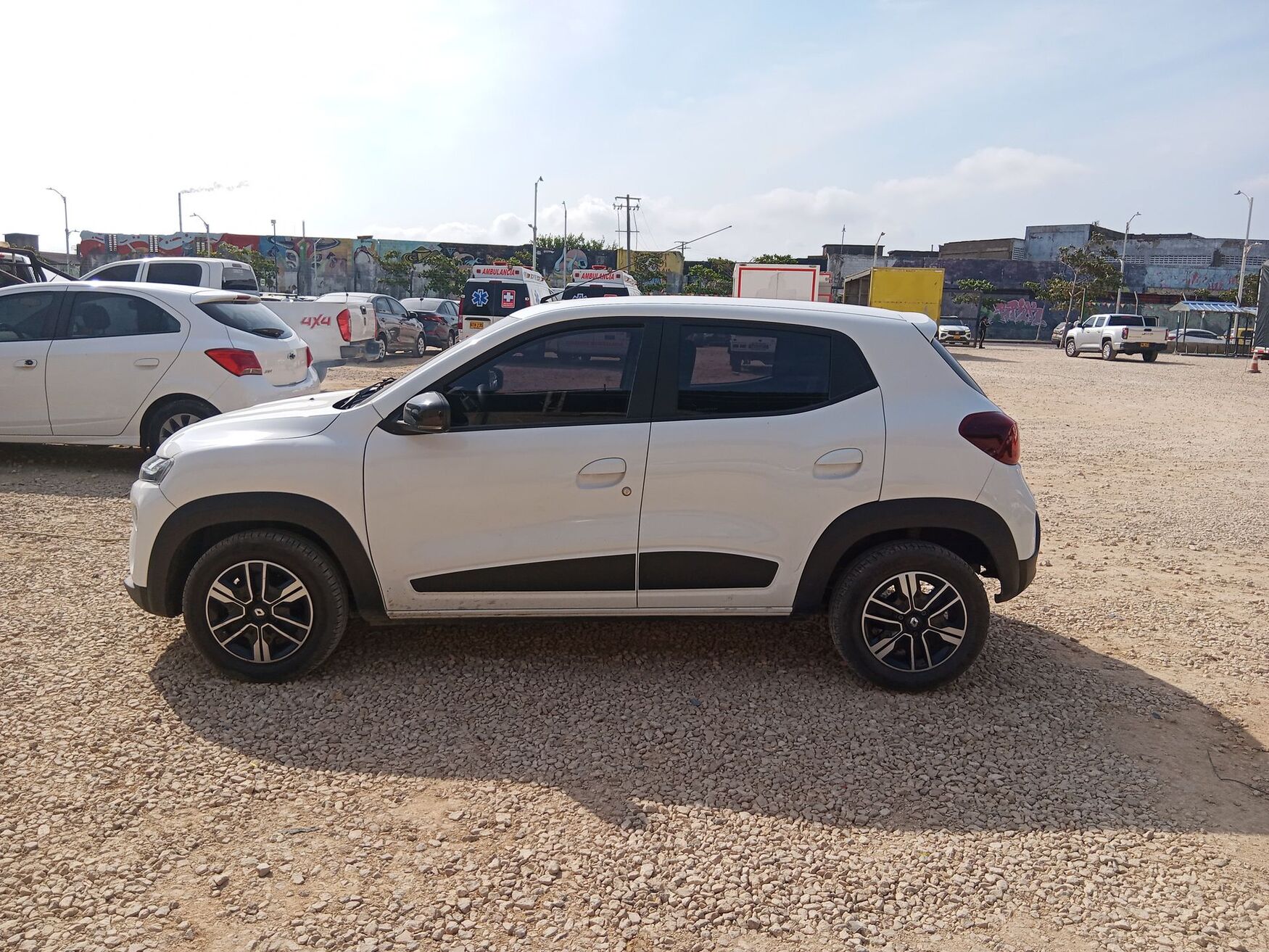 Renault - Kwid - 2025 image number 6