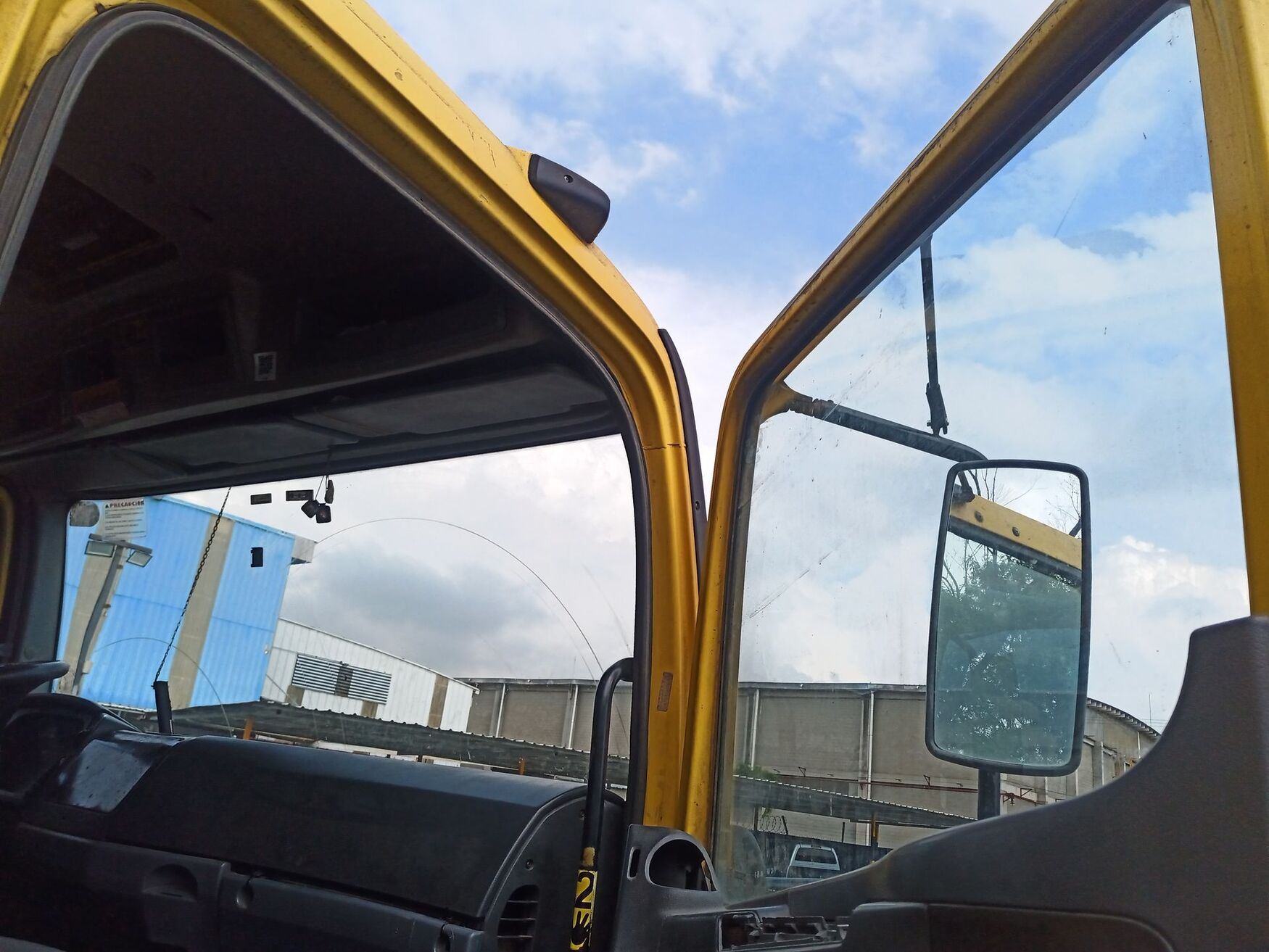 Mercedes Benz - Atego - 2007 image number 2