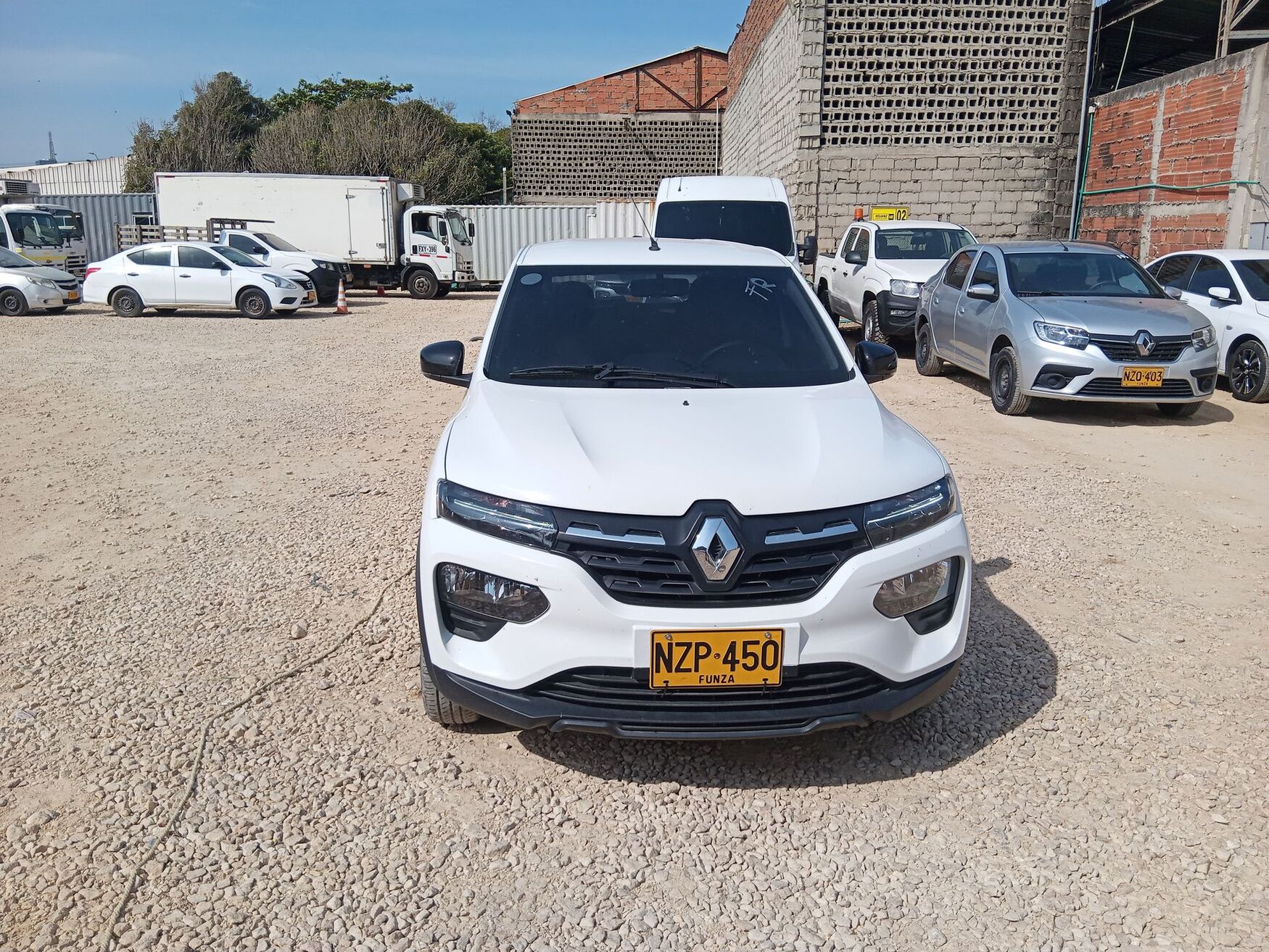 Renault - Kwid - 2025 image number 4