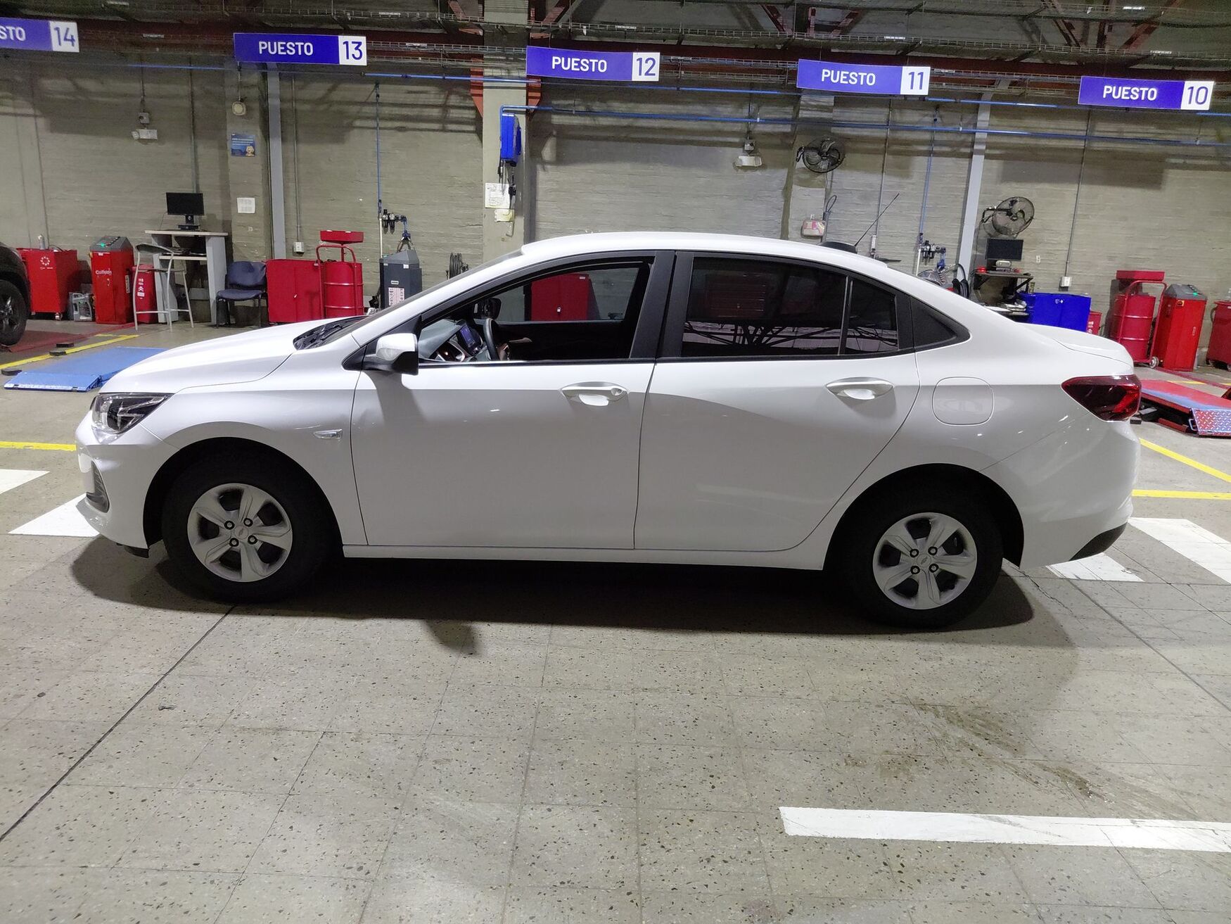 Chevrolet - Onix - 2025 image number 6