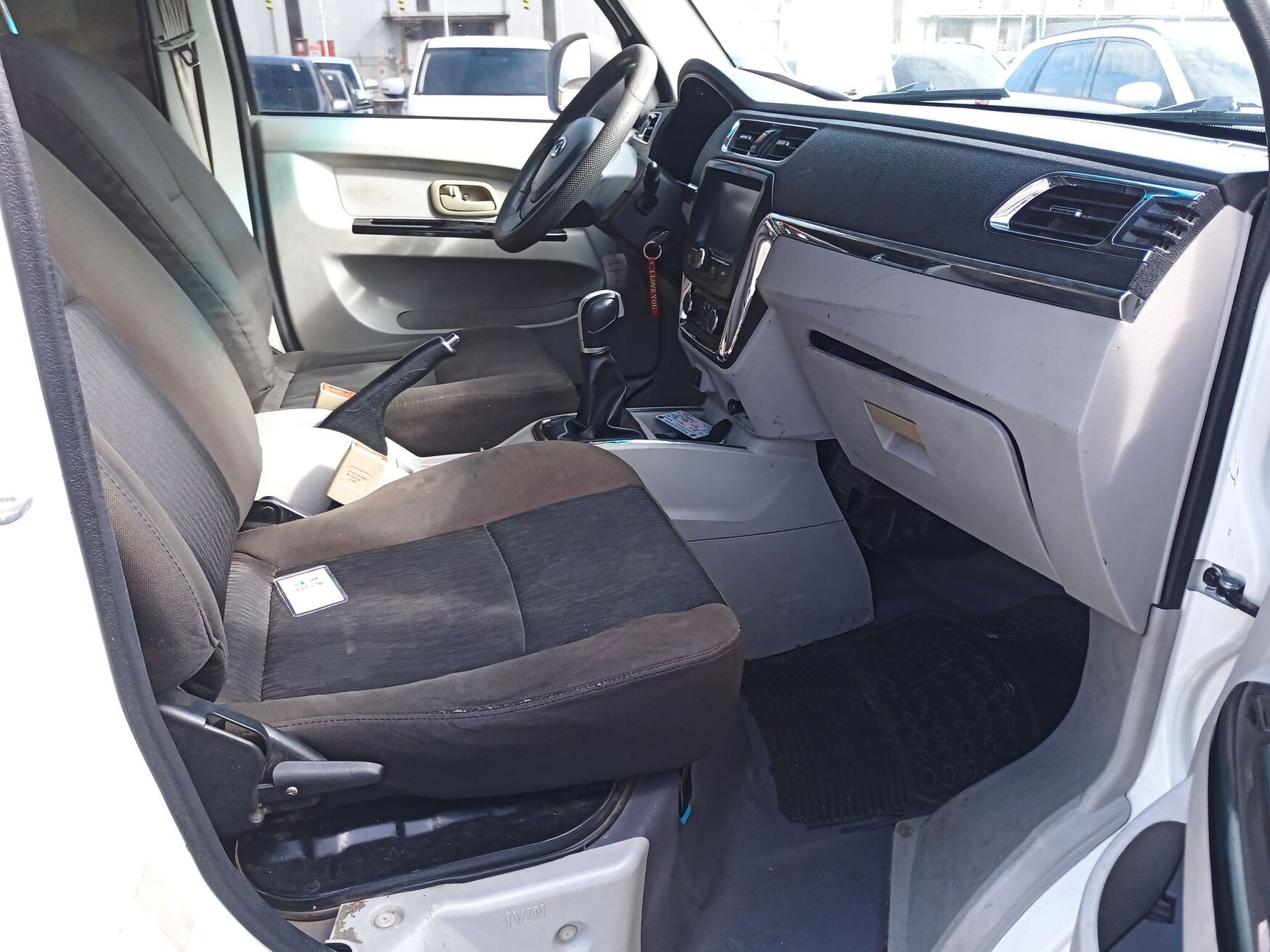 Dongfeng - E-Cargo 1T - 2022 image number 2