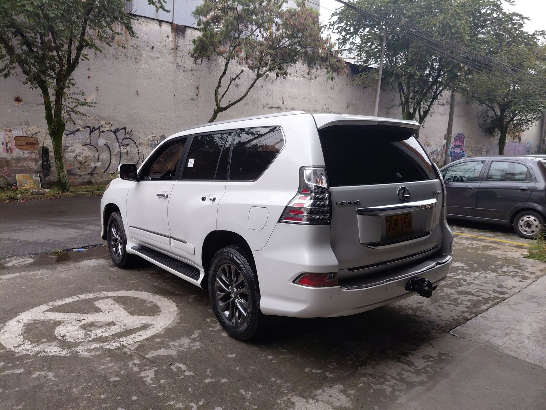 Lexus - GX 460 - 2016 image number 7