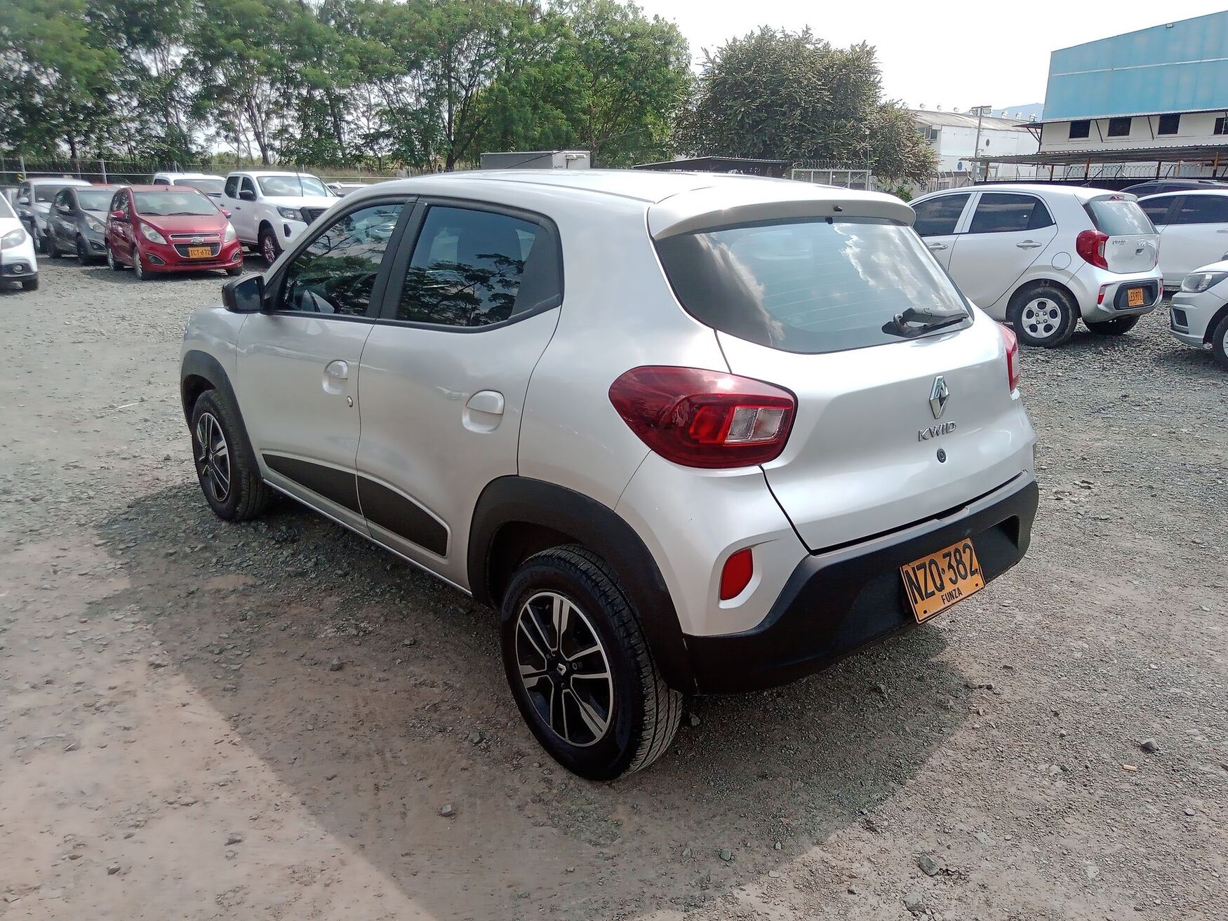 Renault - Kwid - 2025 image number 7