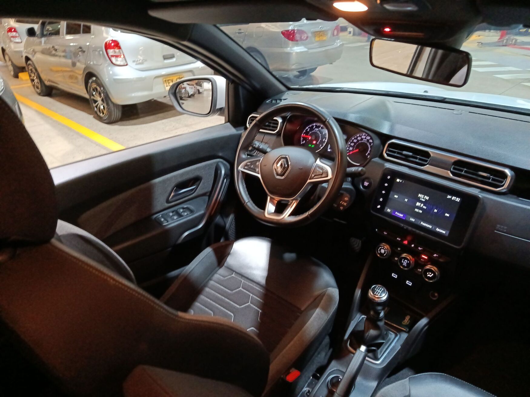 Renault - Duster - 2024 image number 11