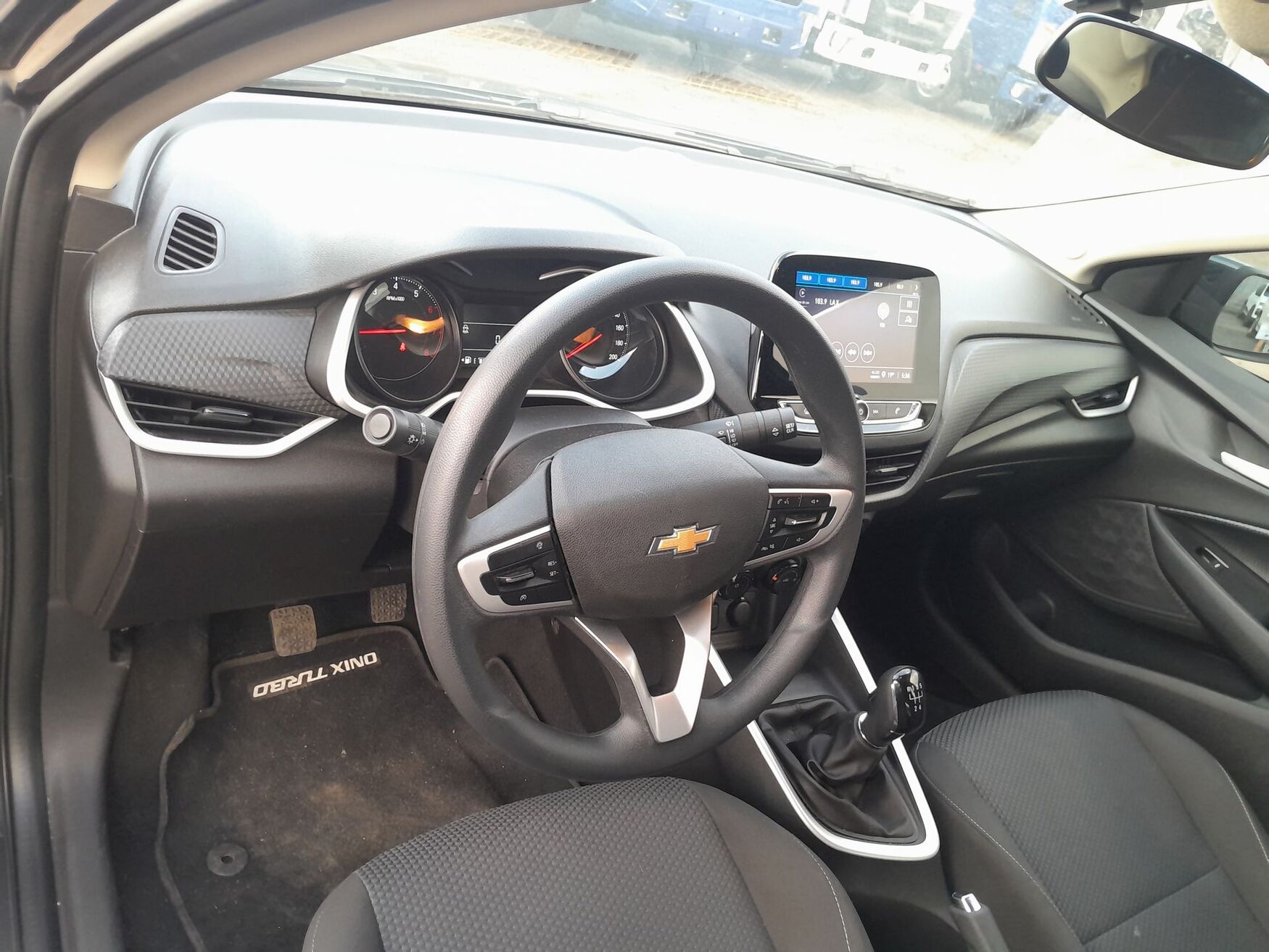 Chevrolet - Onix - 2025 image number 11