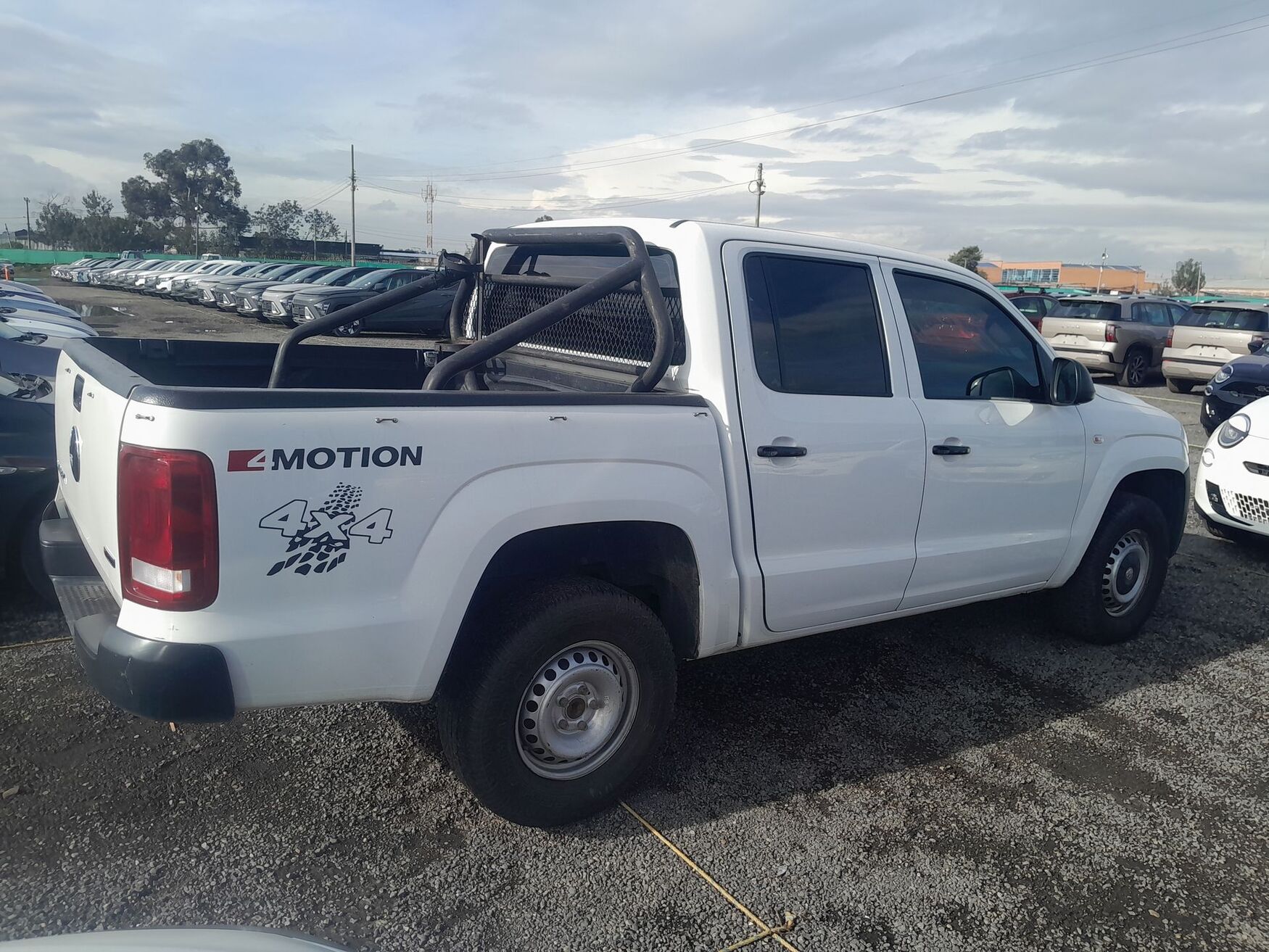Volkswagen - Amarok - 2023 image number 9