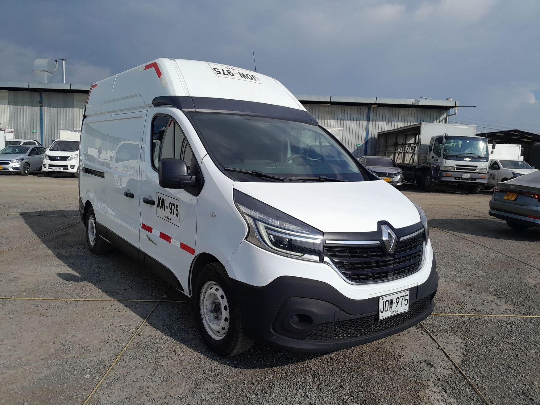 Renault - Trafic - 2021 image number 1