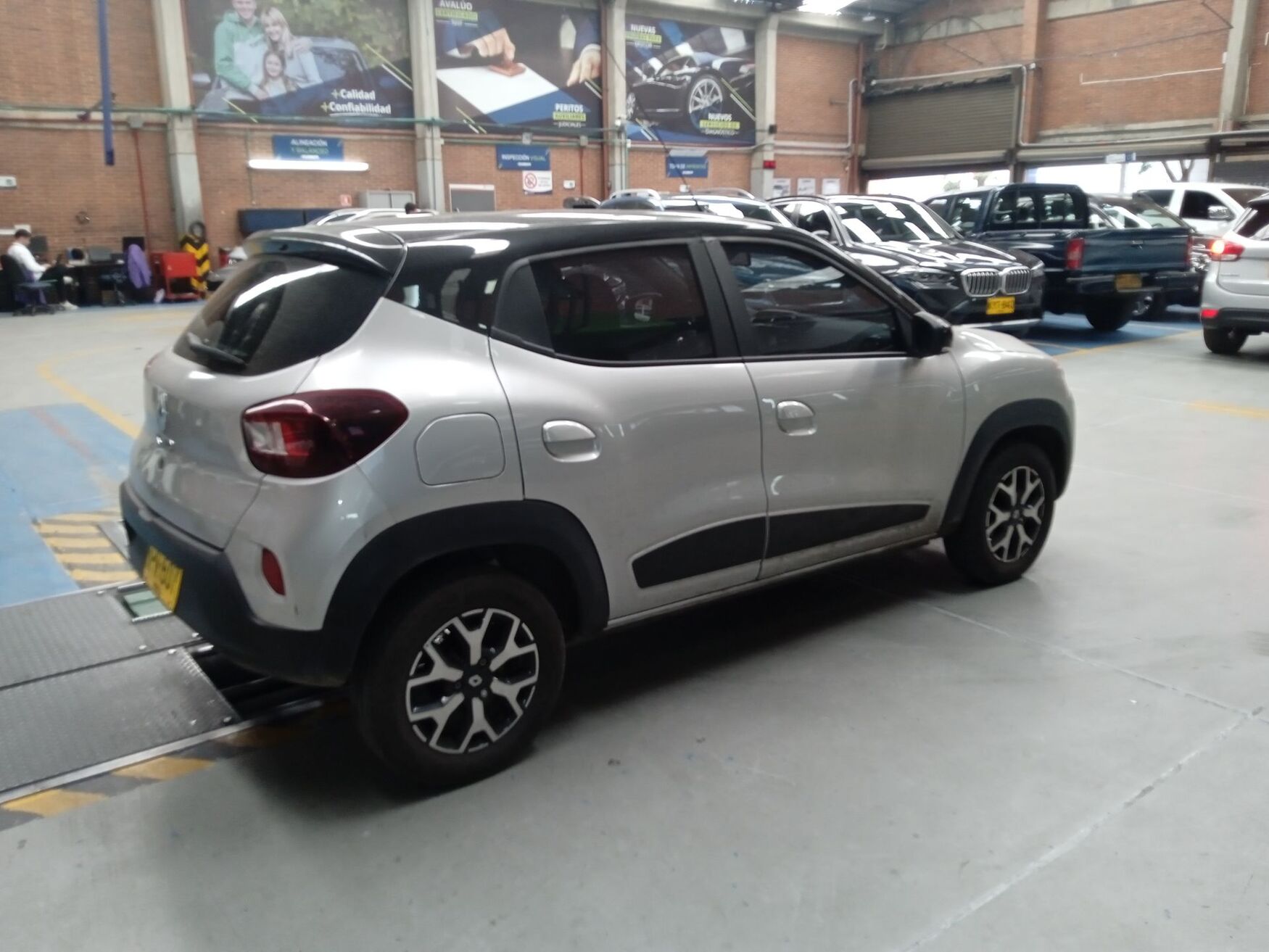 Renault - Kwid - 2025 image number 9