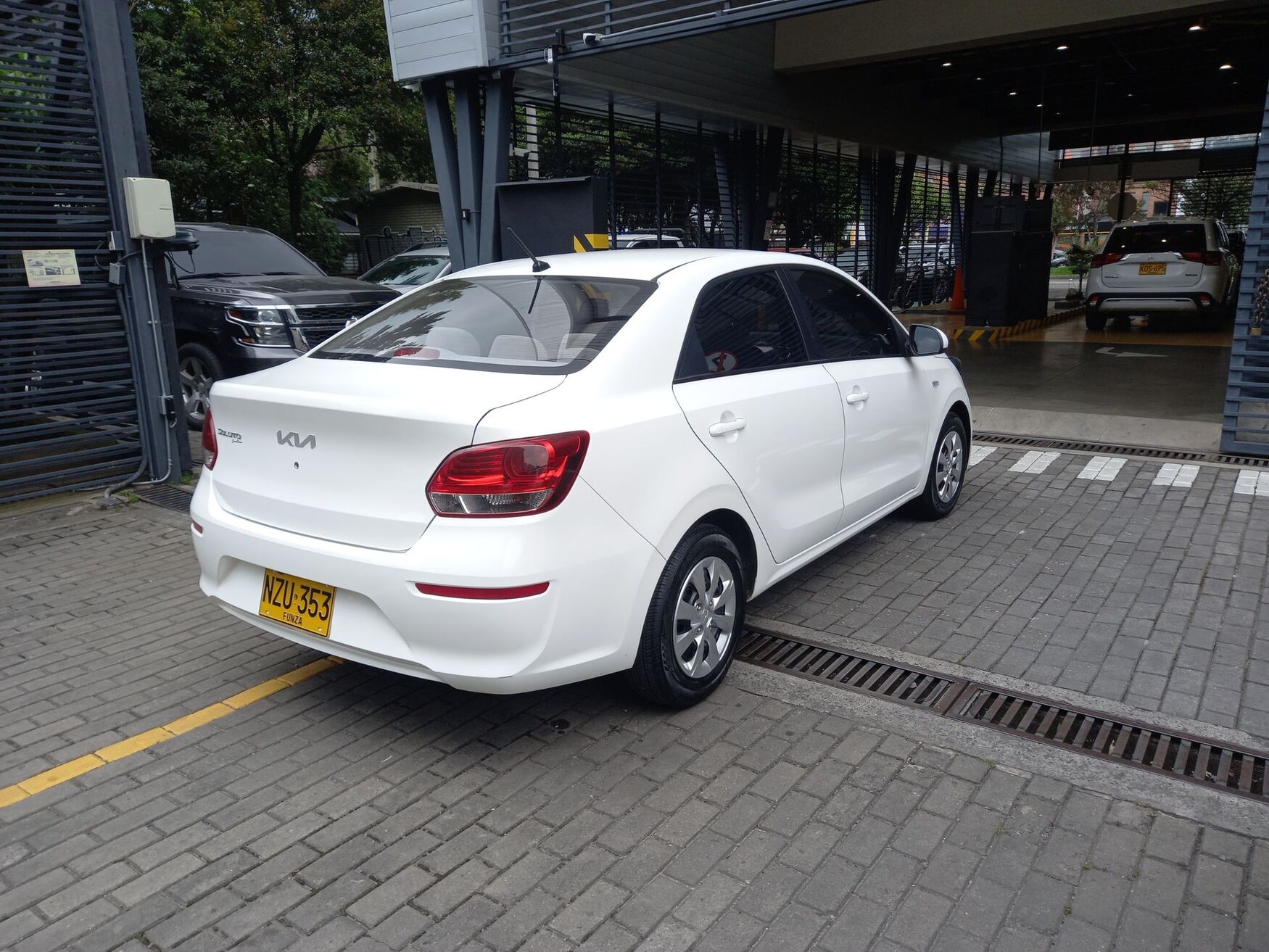 Kia - Soluto - 2025 image number 7