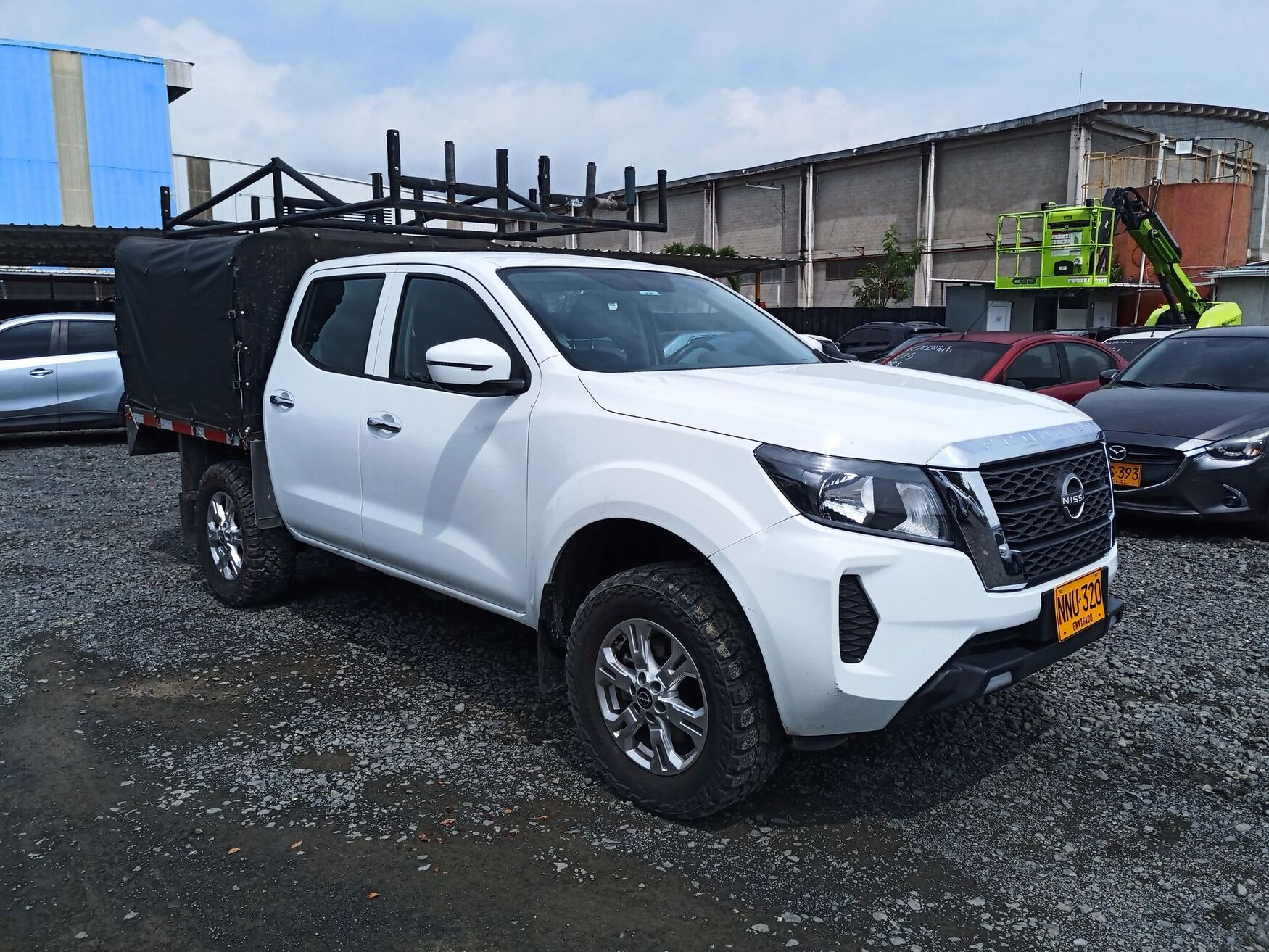 Nissan - Frontier - 2025 image number 1