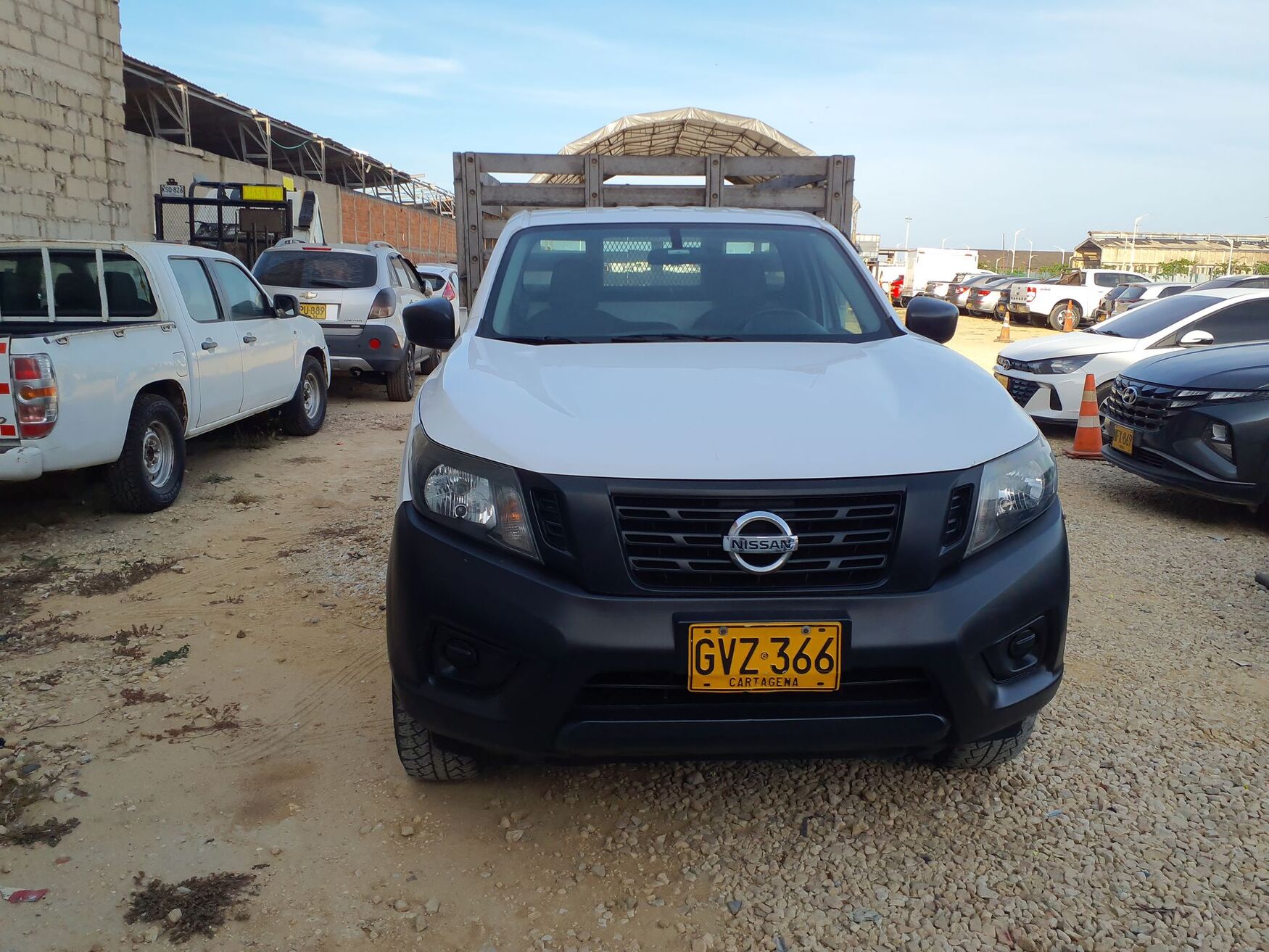 Nissan - Frontier - 2021 image number 4