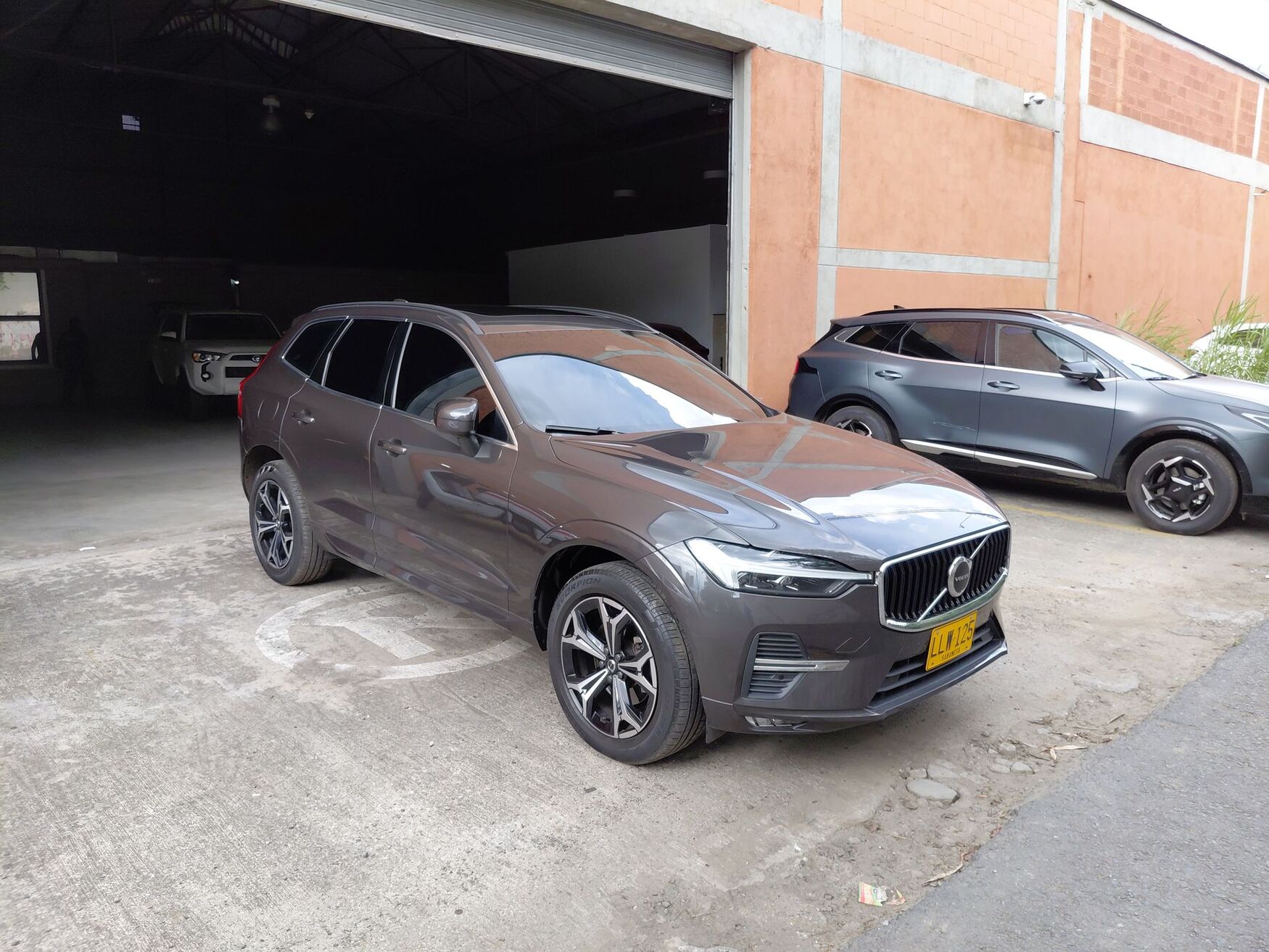 Volvo - XC60 - 2022 image number 1