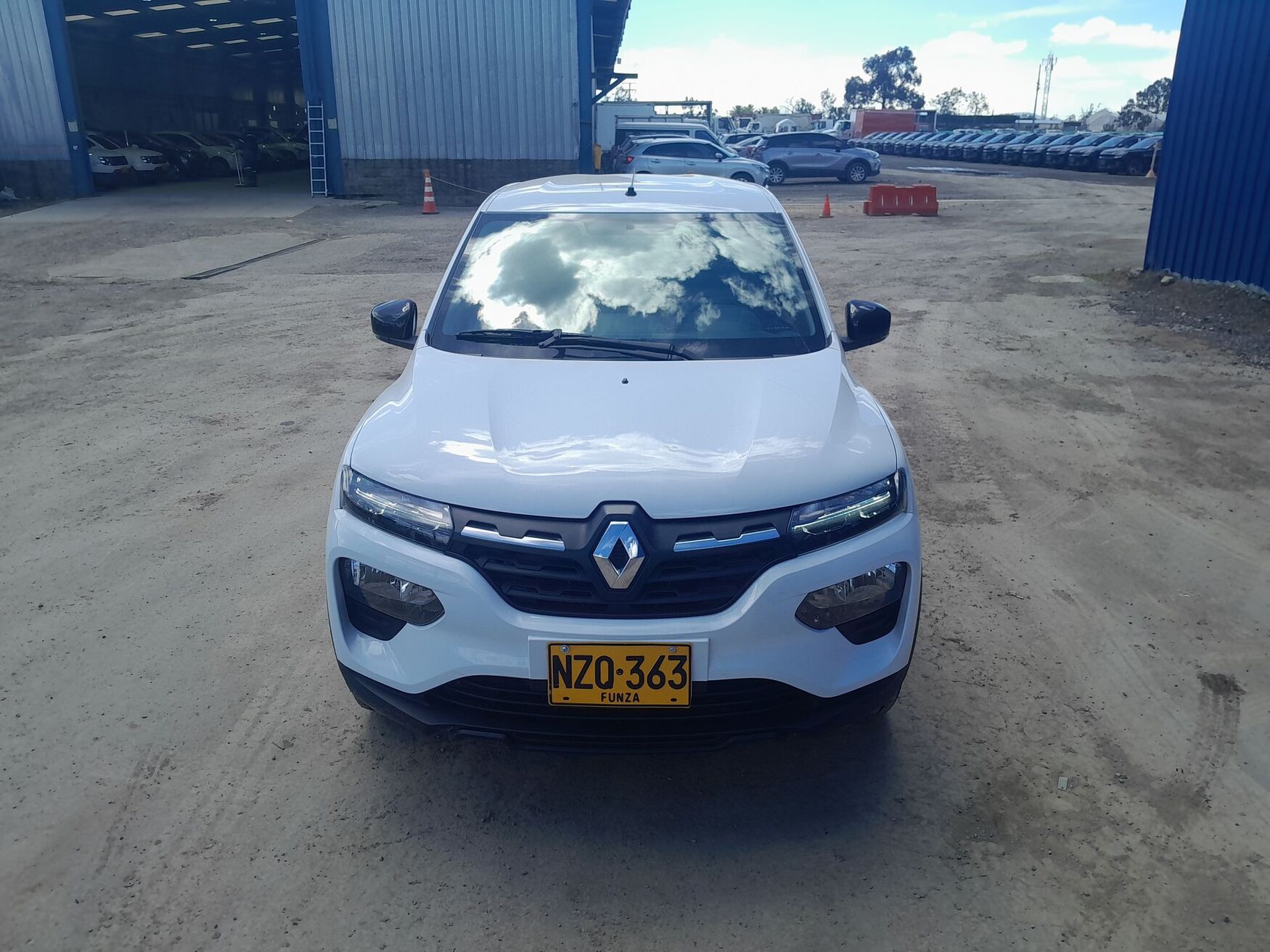 Renault - Kwid - 2025 image number 4