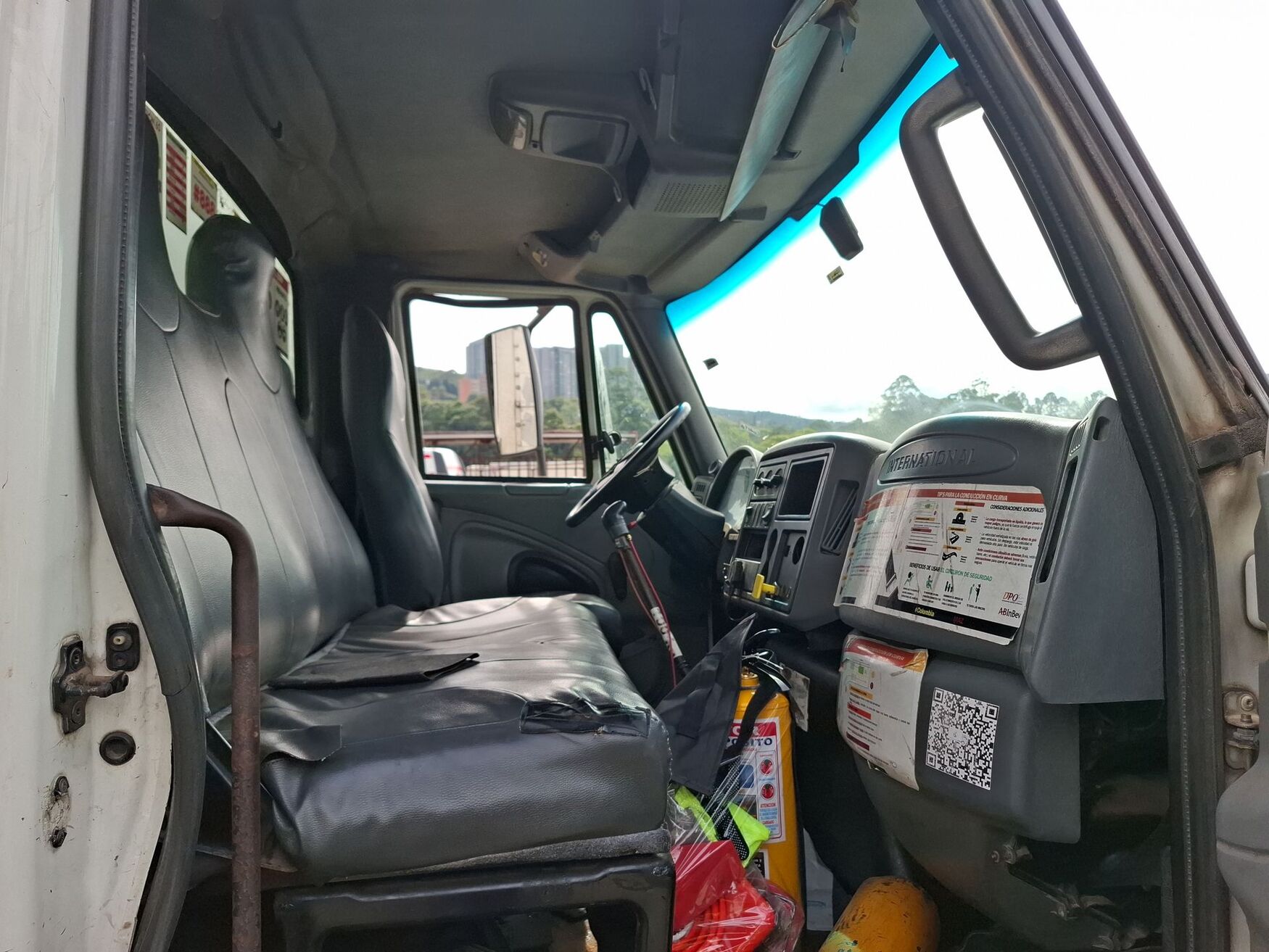 International - 4300 - 2012 image number 2