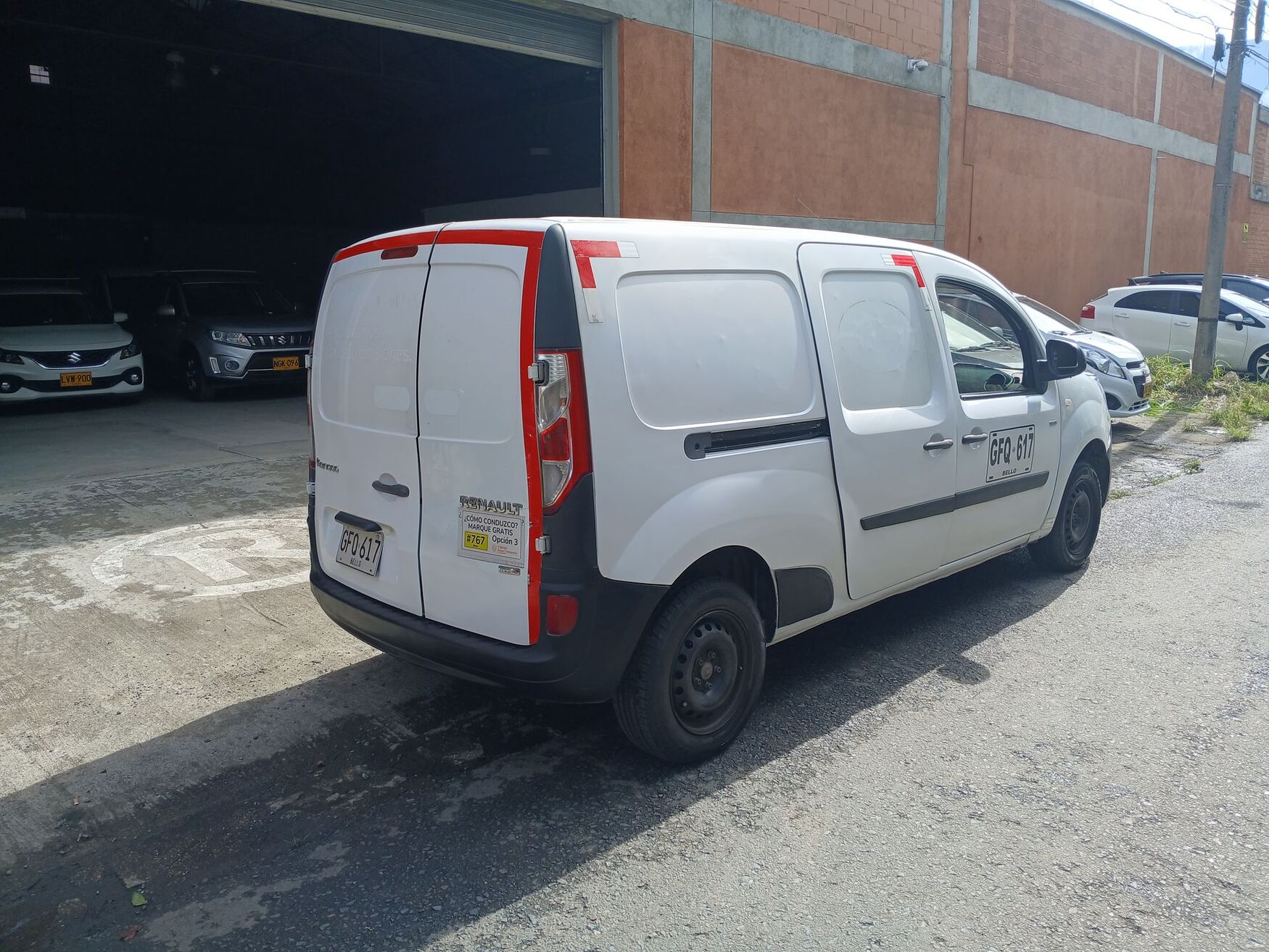Renault - Kangoo ZE - 2019 image number 9