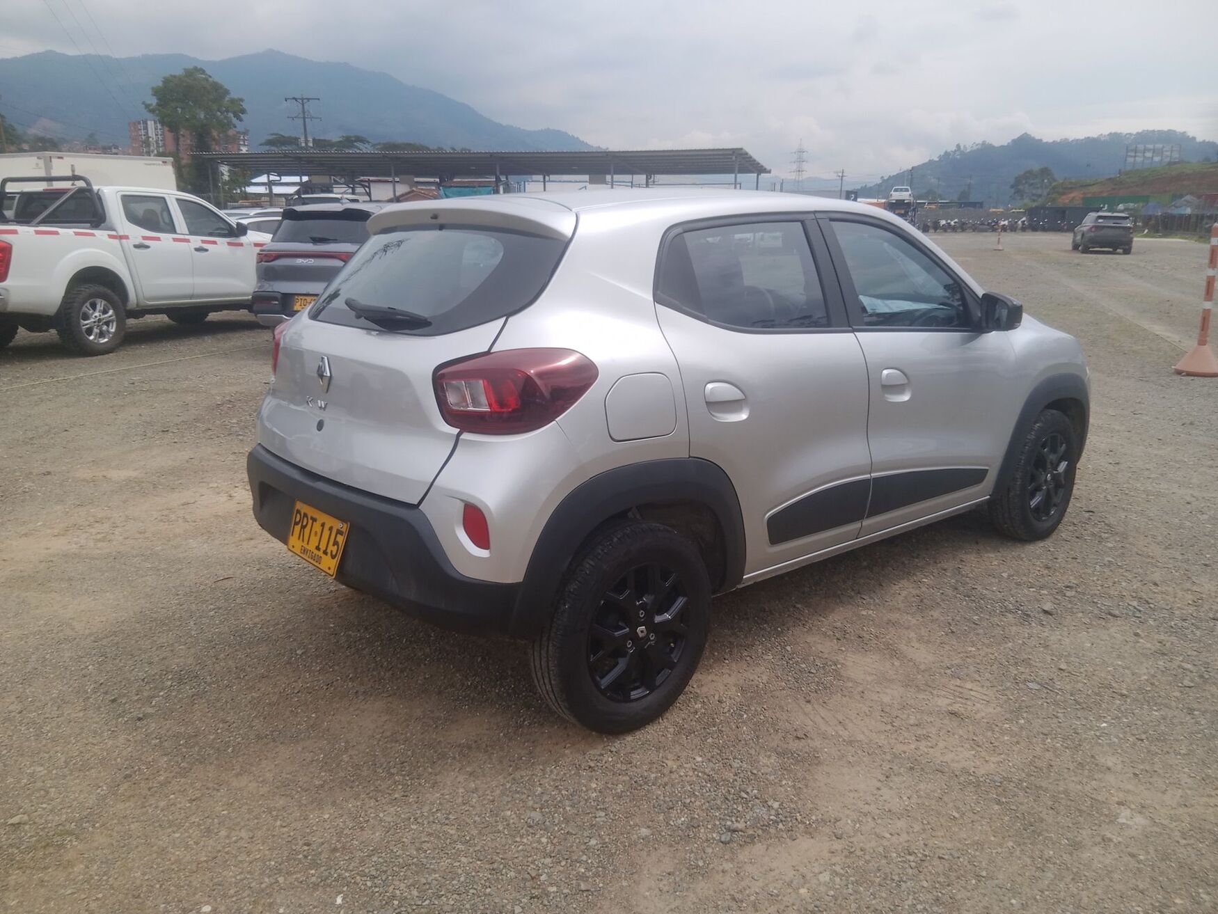 Renault - Kwid - 2026 image number 9